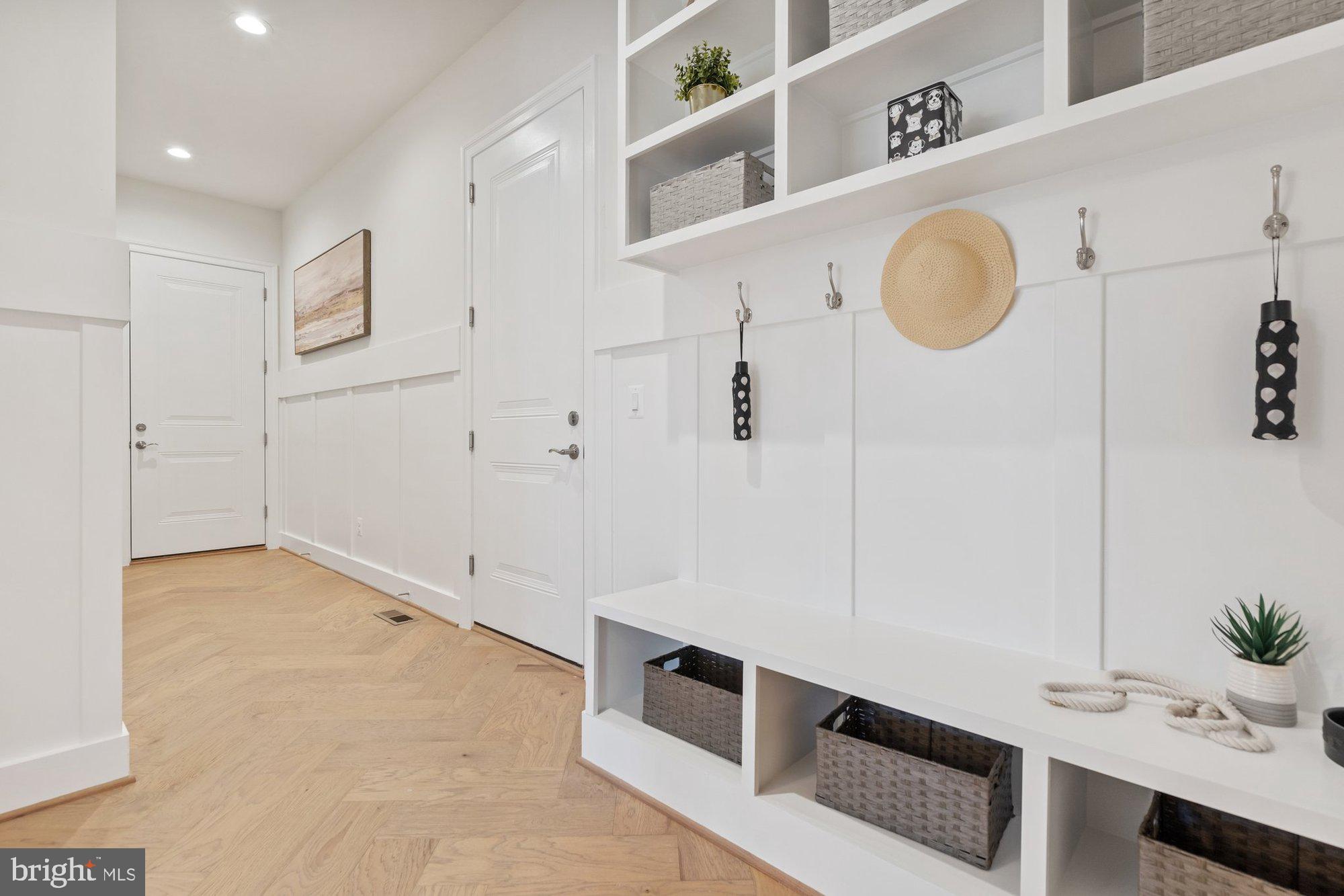 KIRBY COURT - Residential