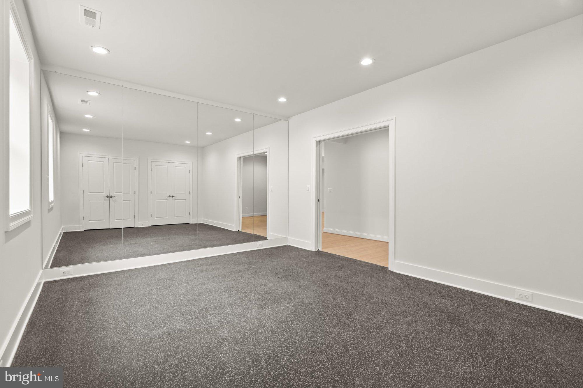 KIRBY COURT - Residential
