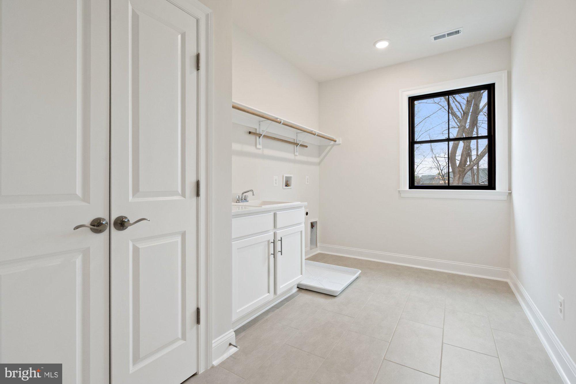 KIRBY COURT - Residential