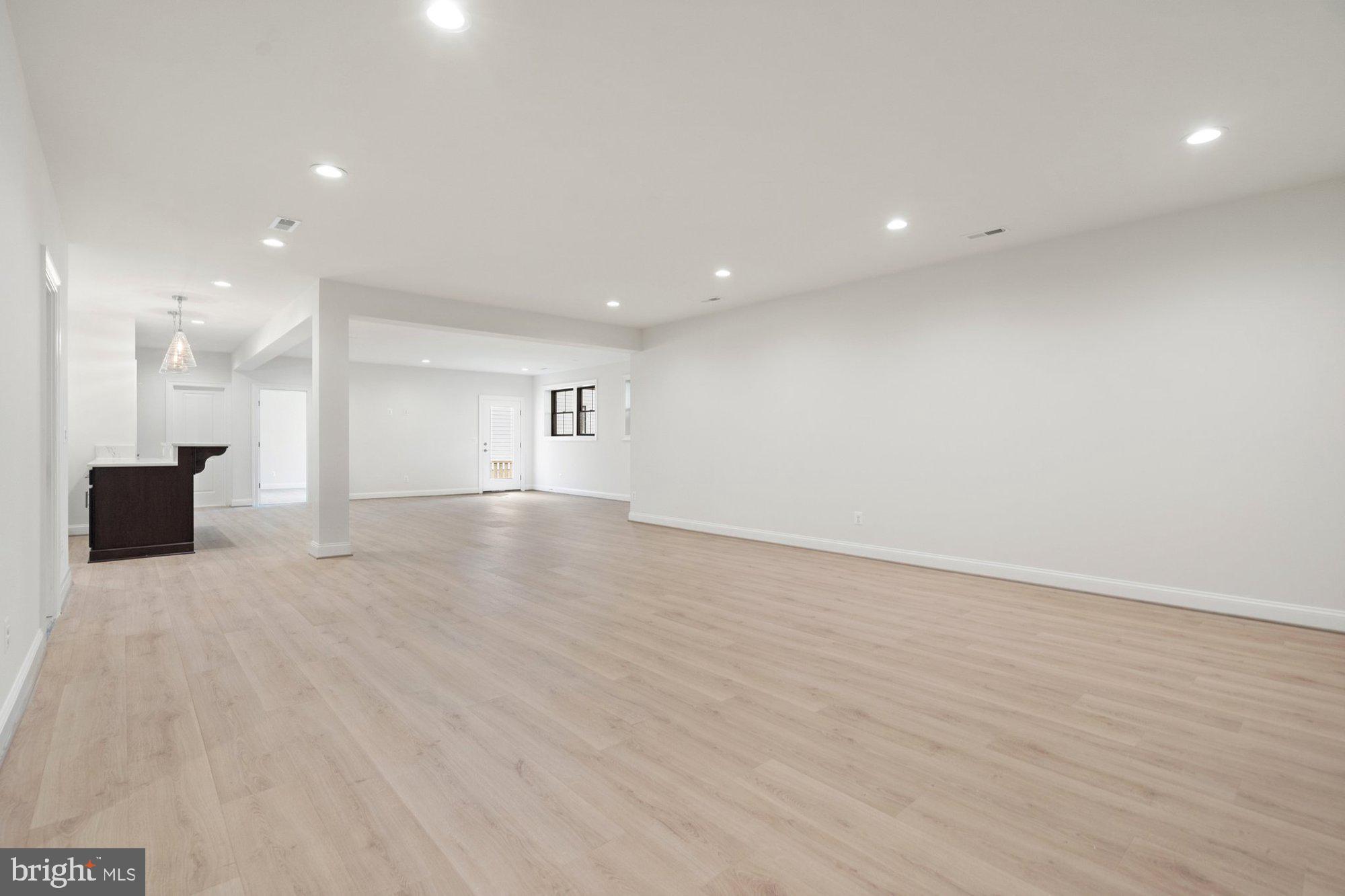 KIRBY COURT - Residential