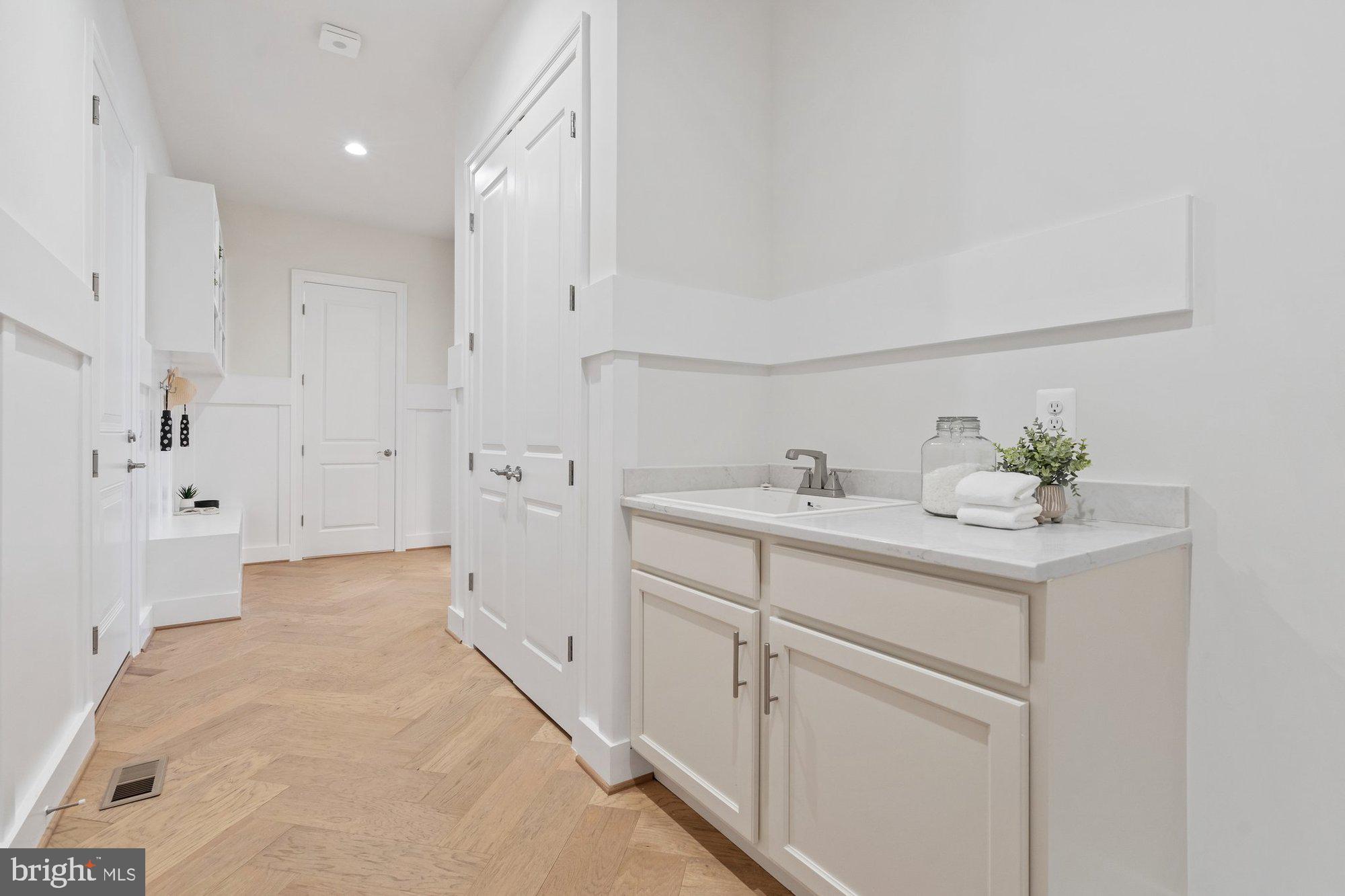 KIRBY COURT - Residential