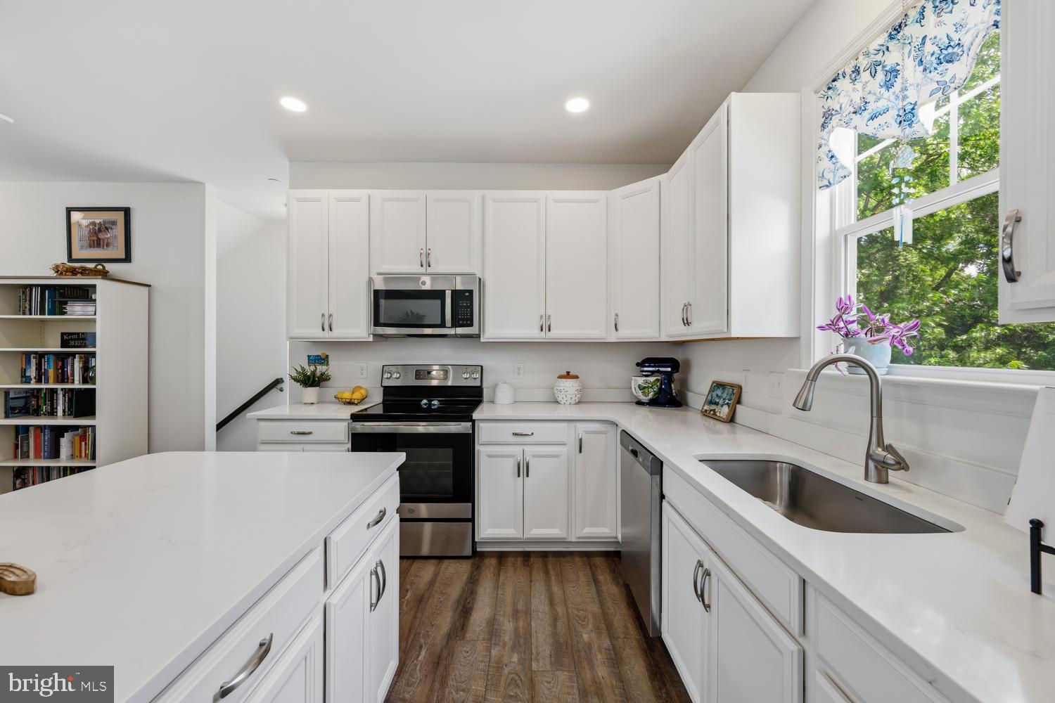KENT ISLAND ESTATES - Residential