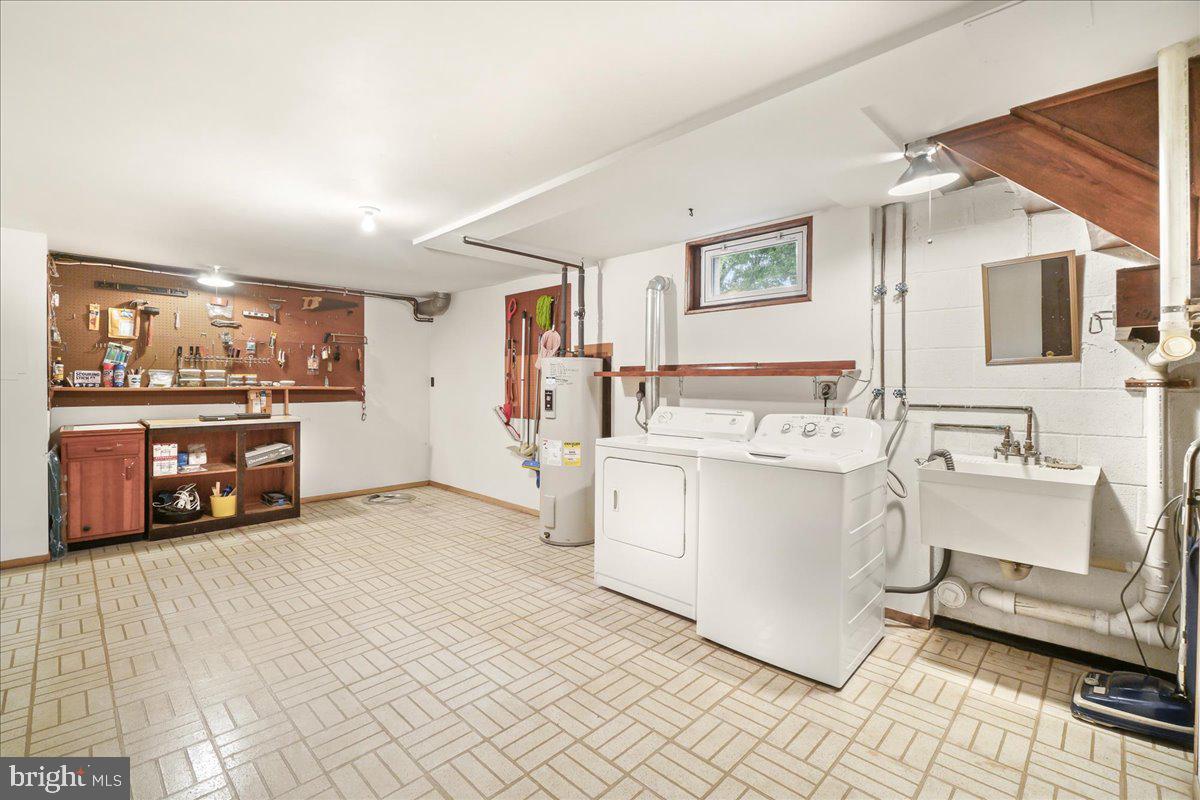 CARROLL WOOD ESTATES - Residential