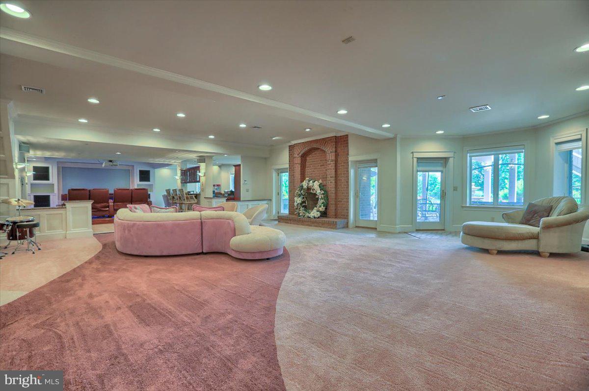 MACGREGOR DOWNS - Residential