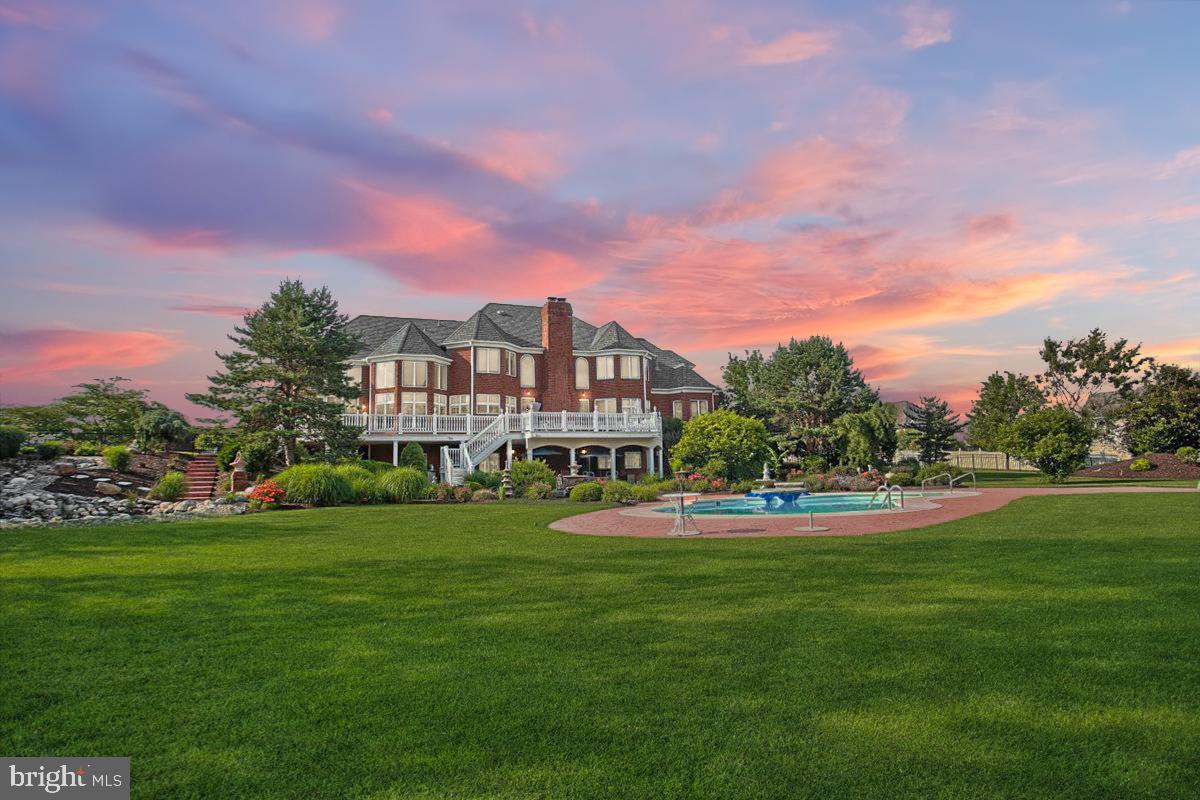 MACGREGOR DOWNS - Residential