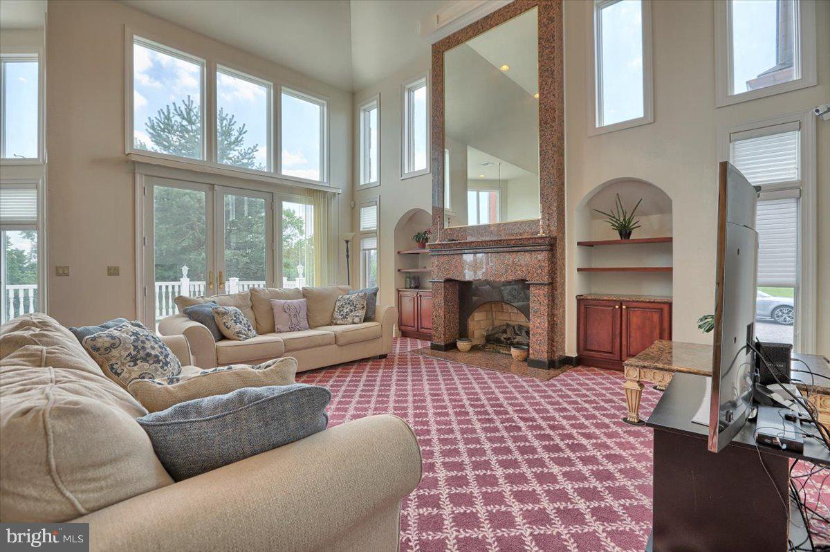 MACGREGOR DOWNS - Residential