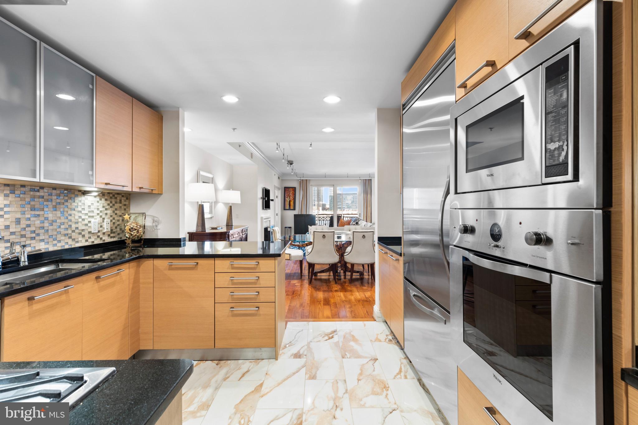 THE RITZ-CARLTON RESIDENCES - Residential