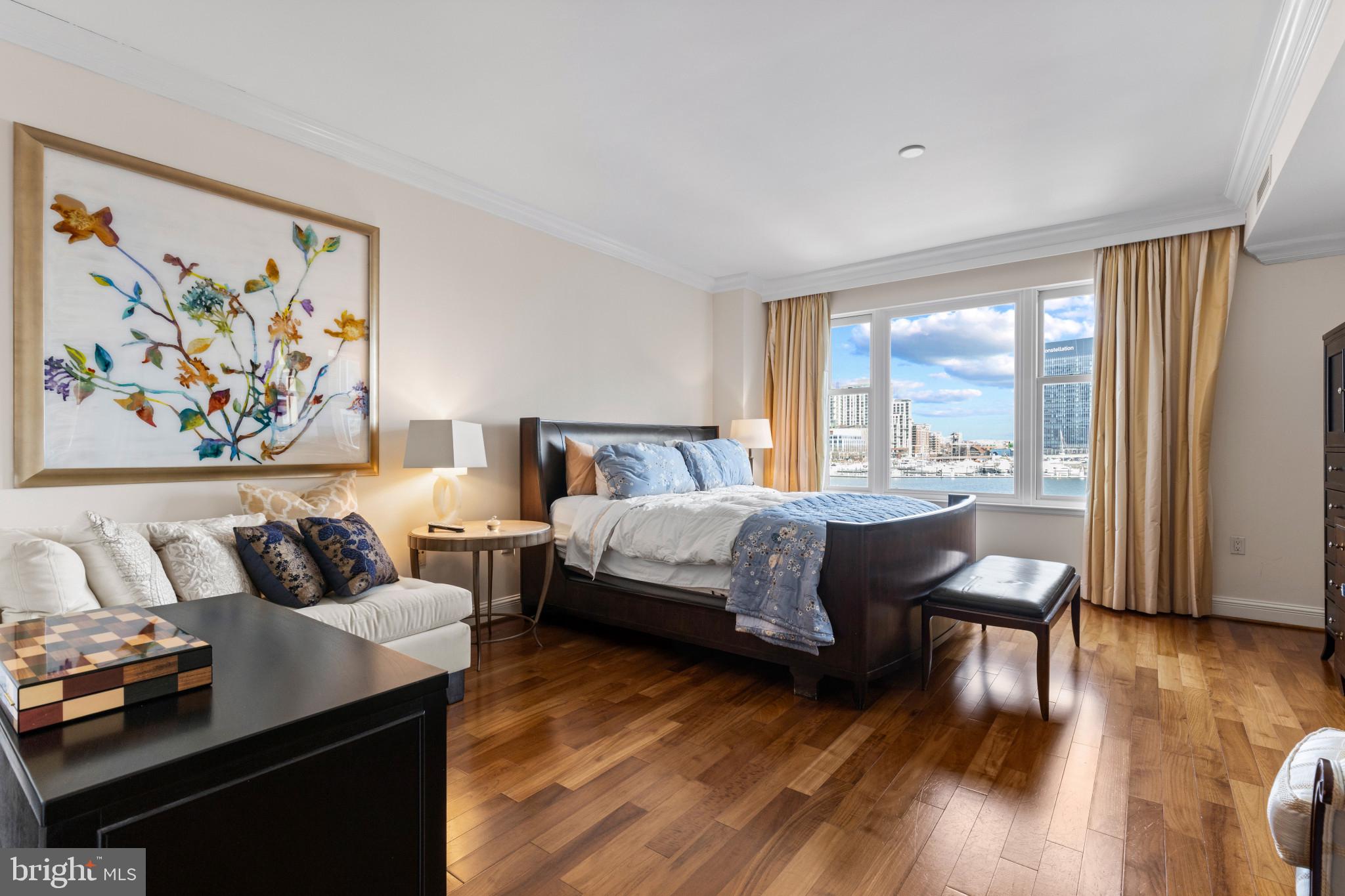 THE RITZ-CARLTON RESIDENCES - Residential