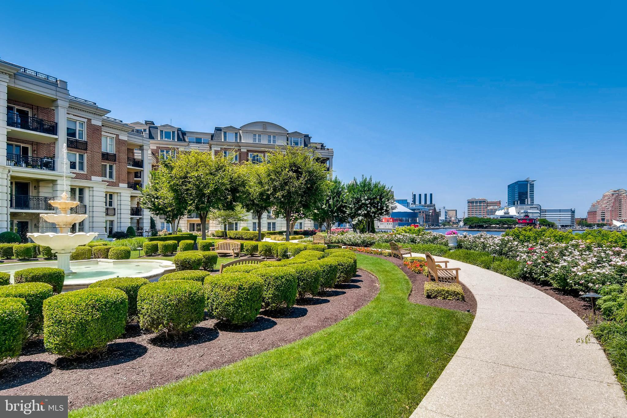 THE RITZ-CARLTON RESIDENCES - Residential