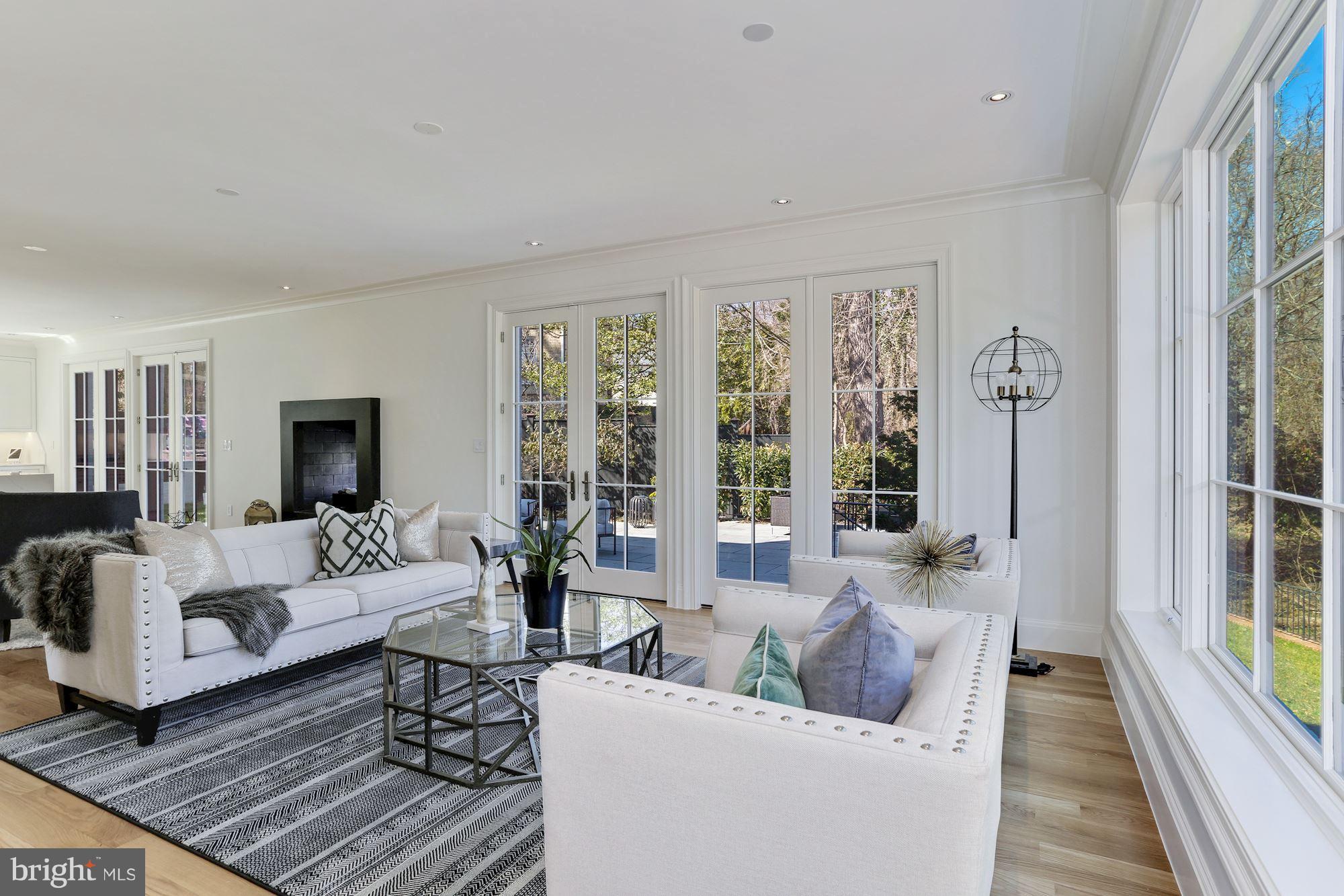 FOXHALL - Residential