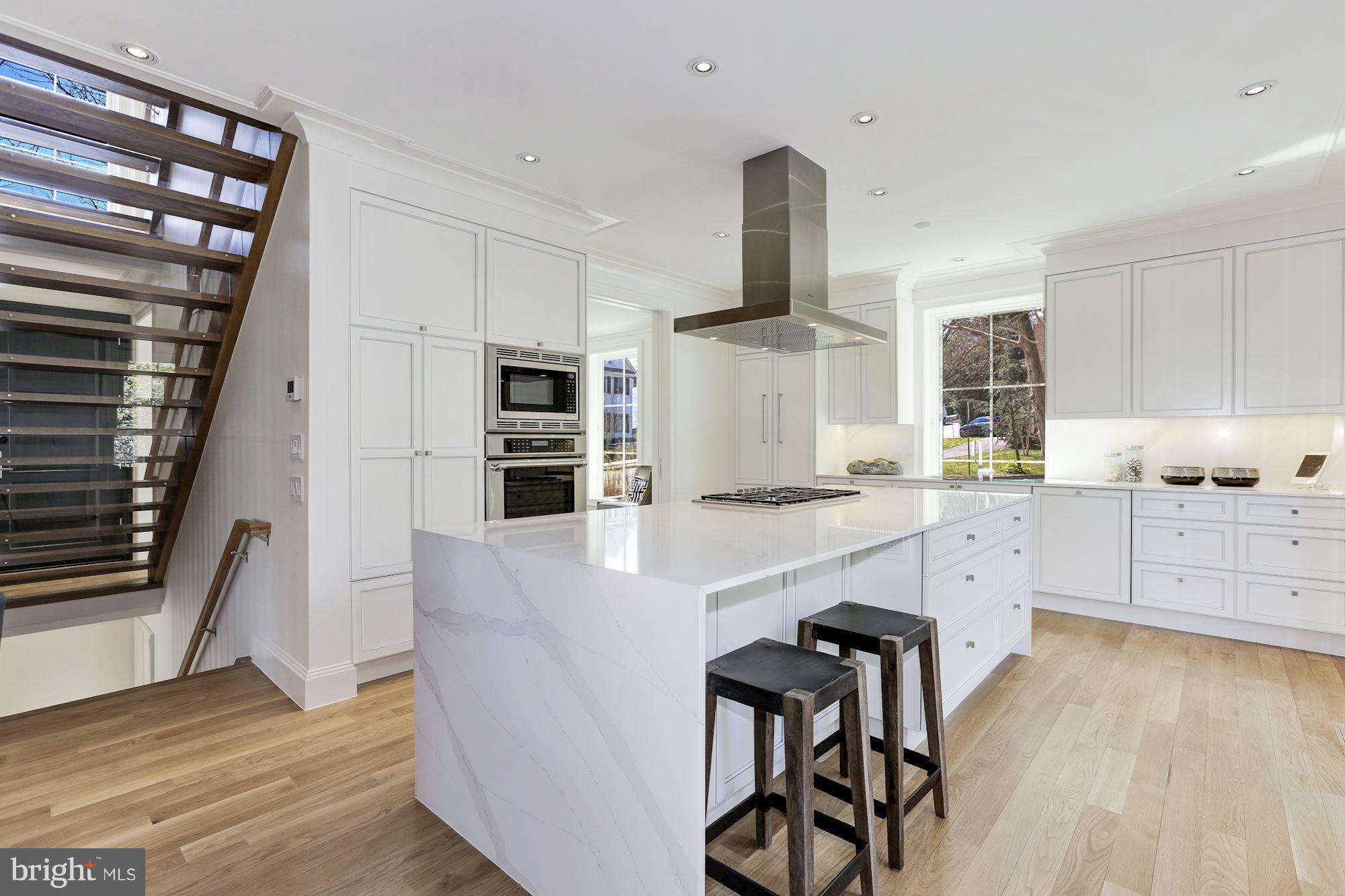 FOXHALL - Residential