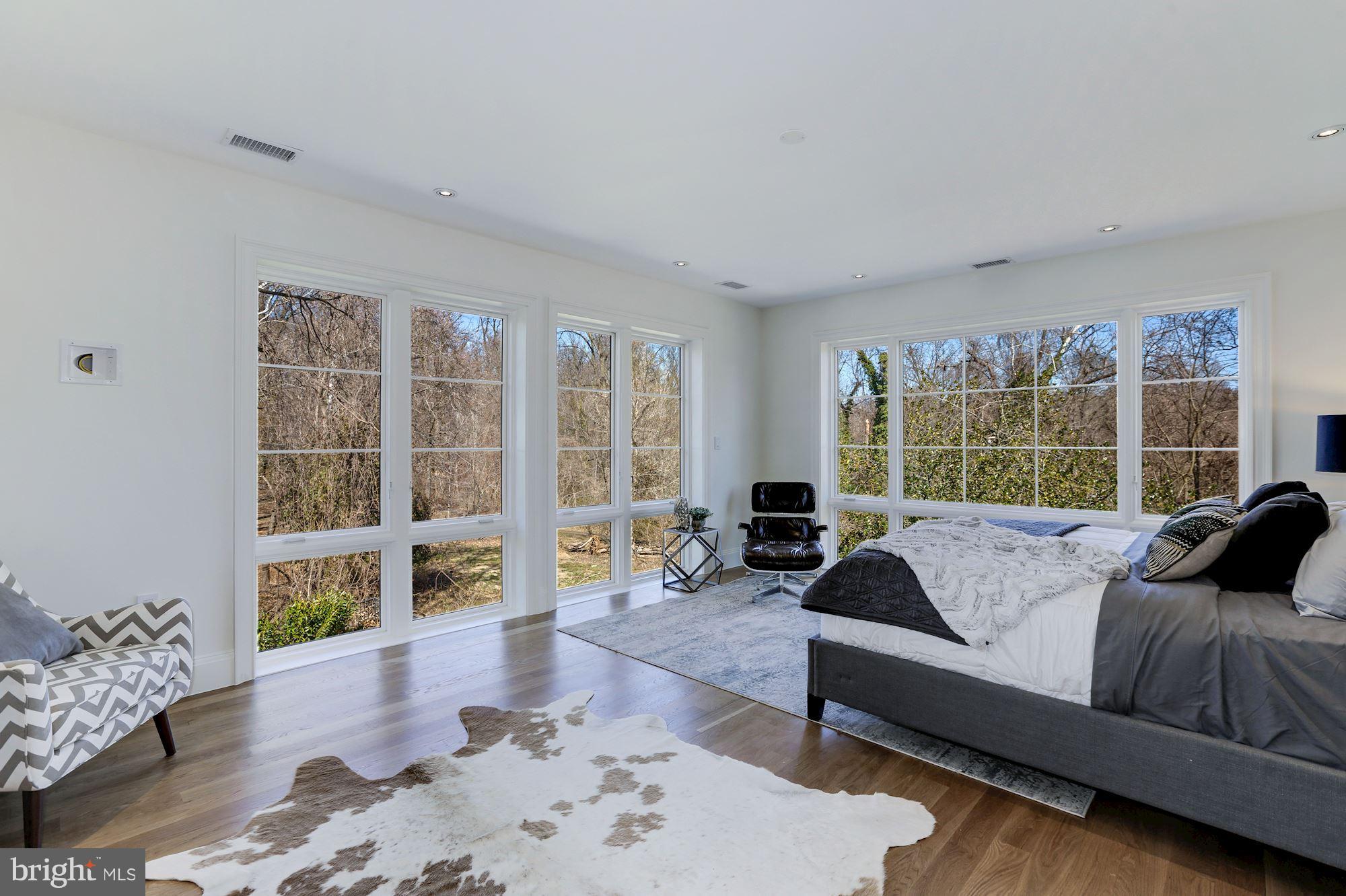 FOXHALL - Residential