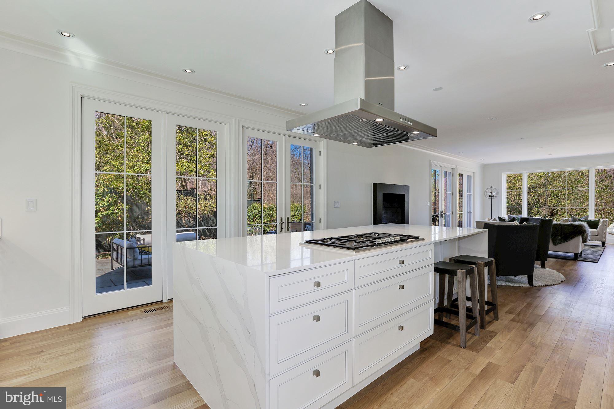 FOXHALL - Residential