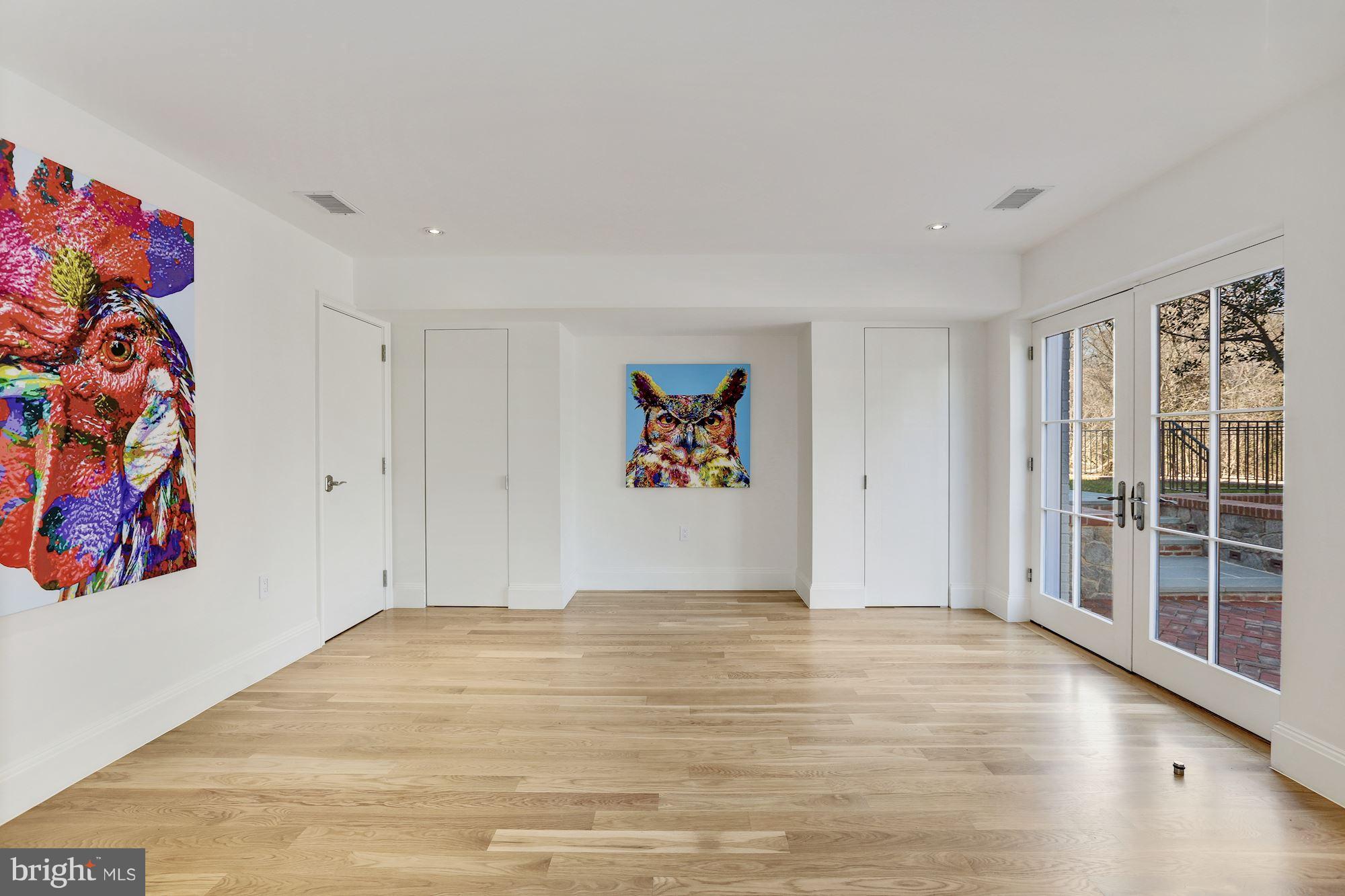 FOXHALL - Residential