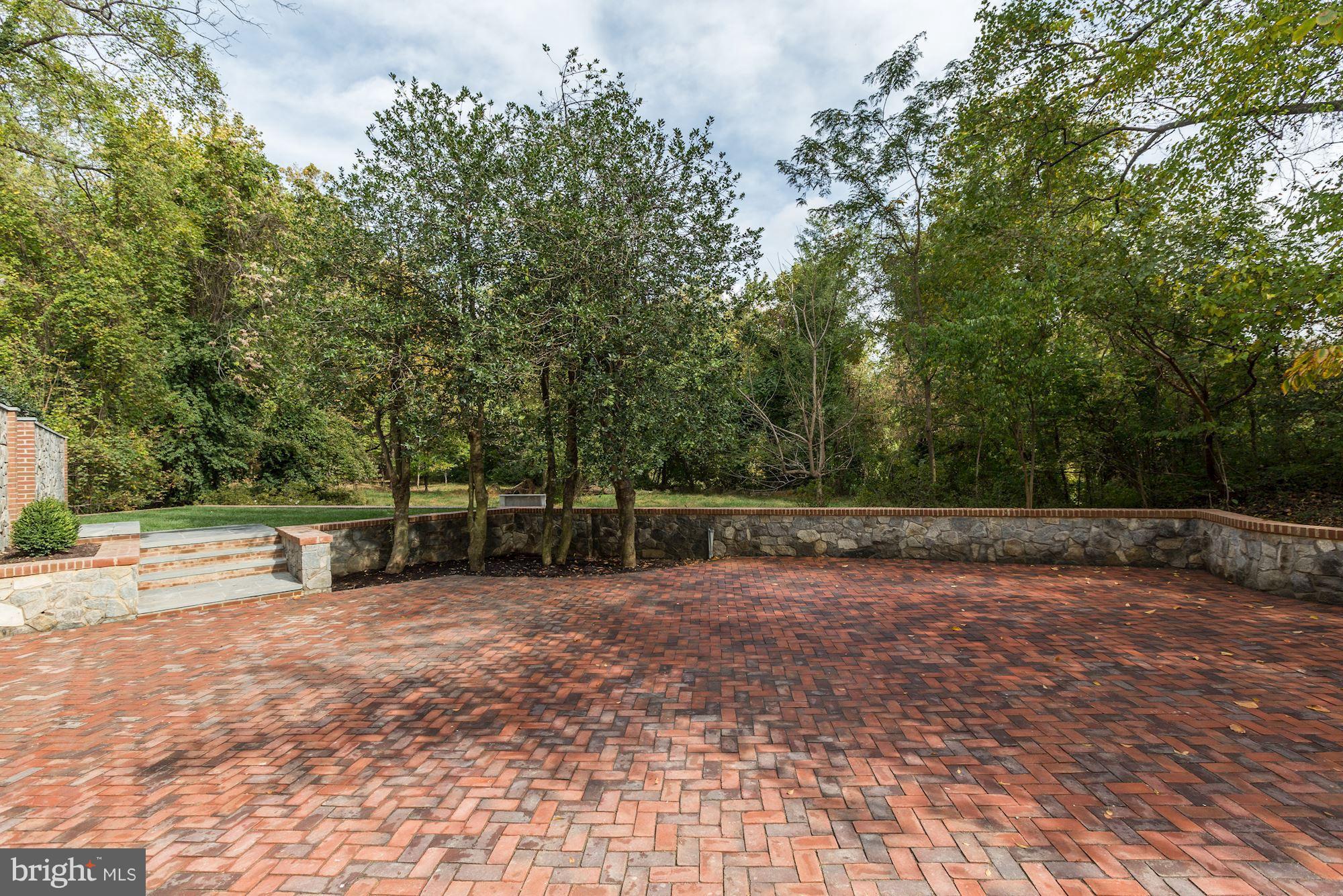 FOXHALL - Residential