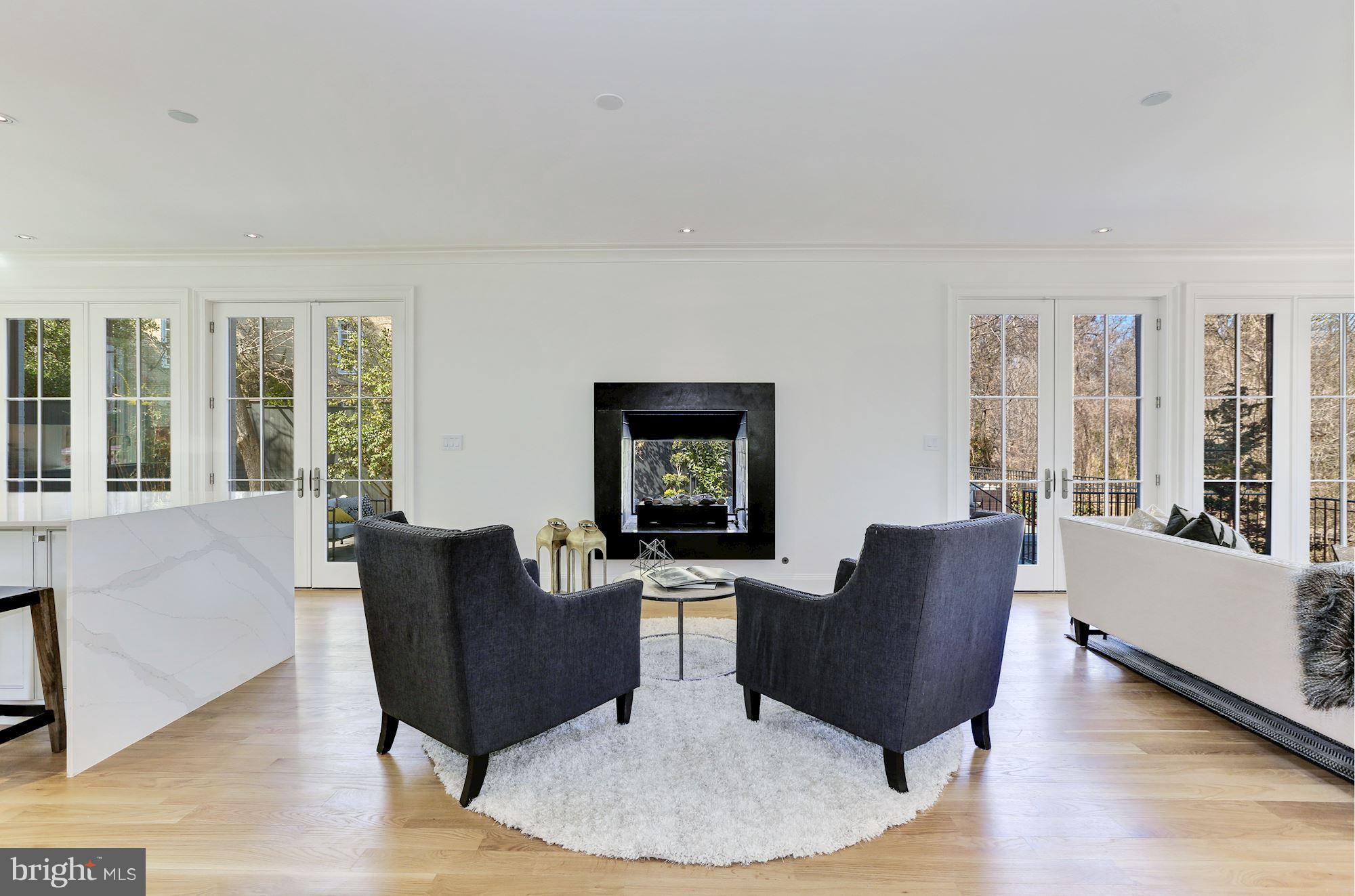 FOXHALL - Residential