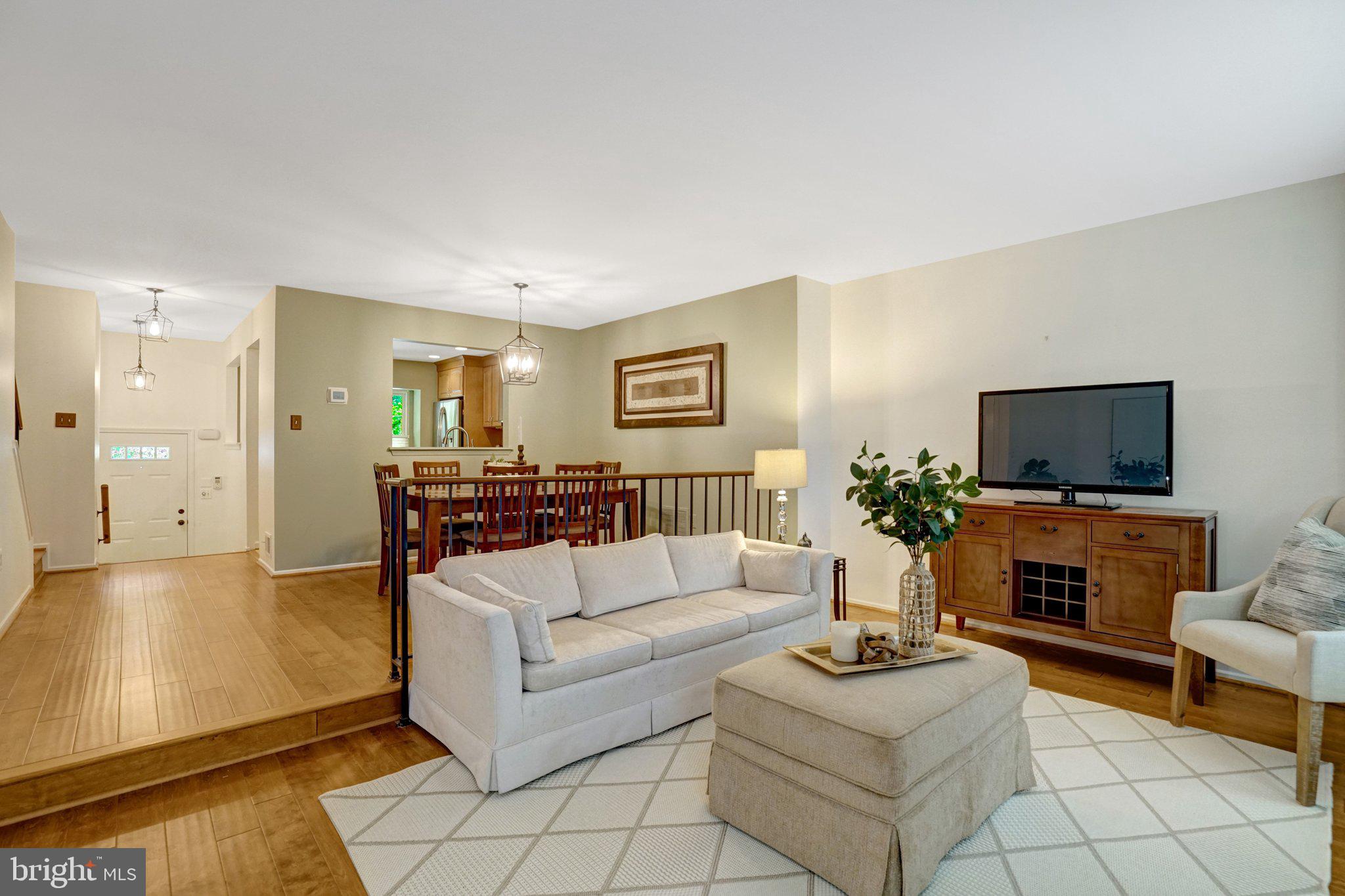 LAFAYETTE VILLAGE - Residential