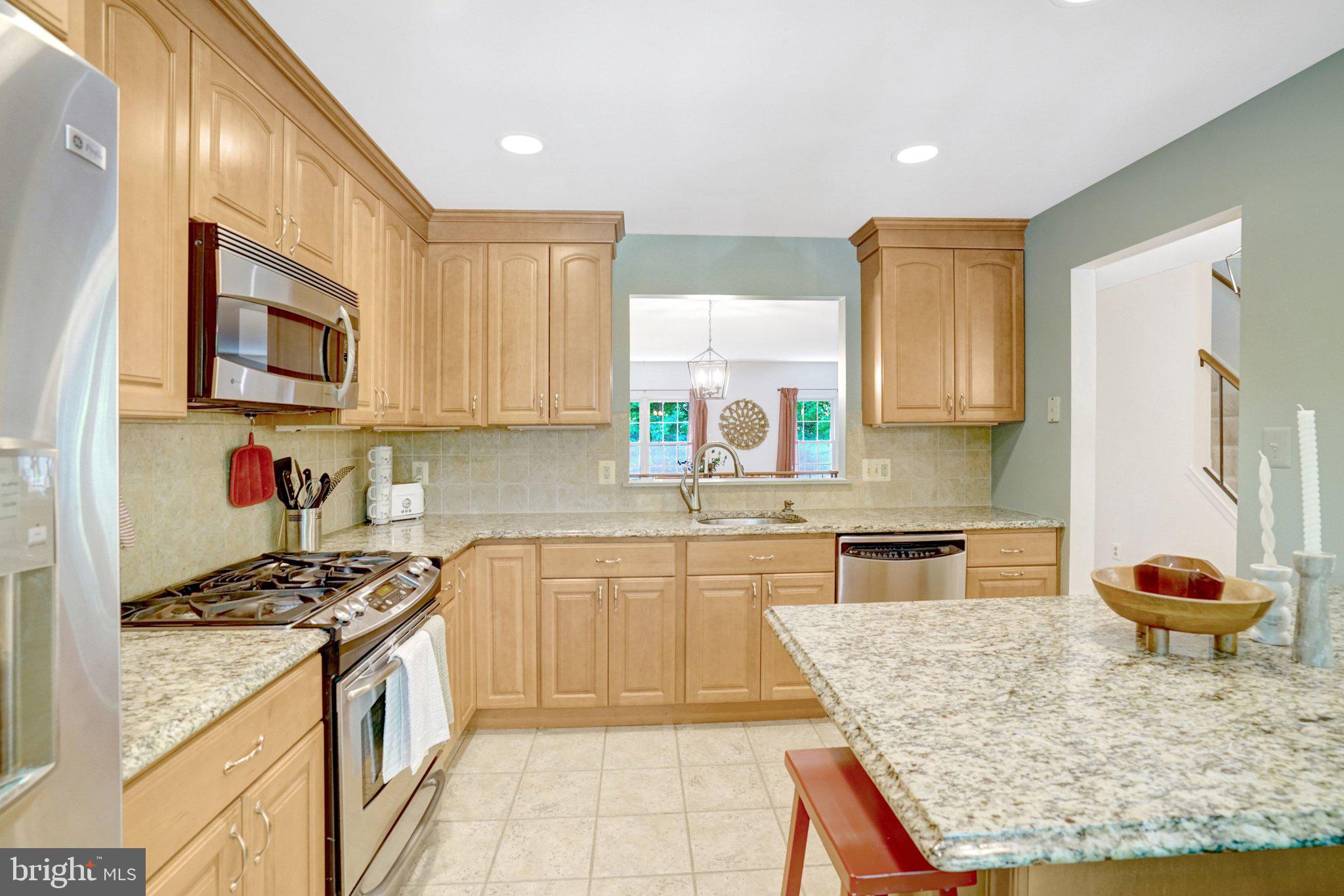 LAFAYETTE VILLAGE - Residential