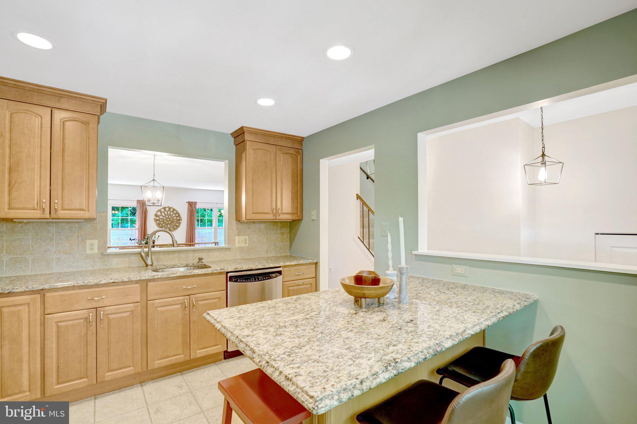 LAFAYETTE VILLAGE - Residential