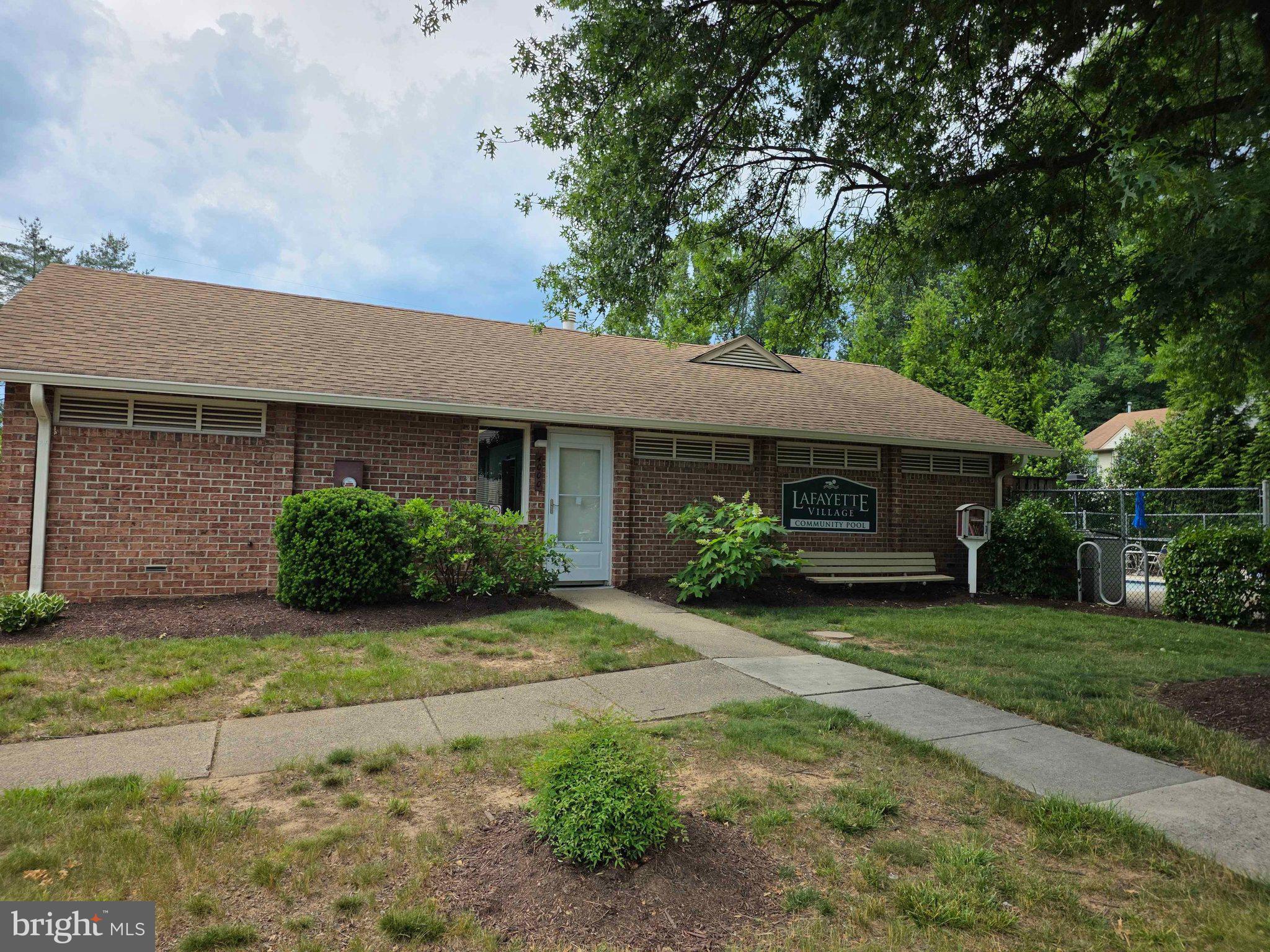 LAFAYETTE VILLAGE - Residential