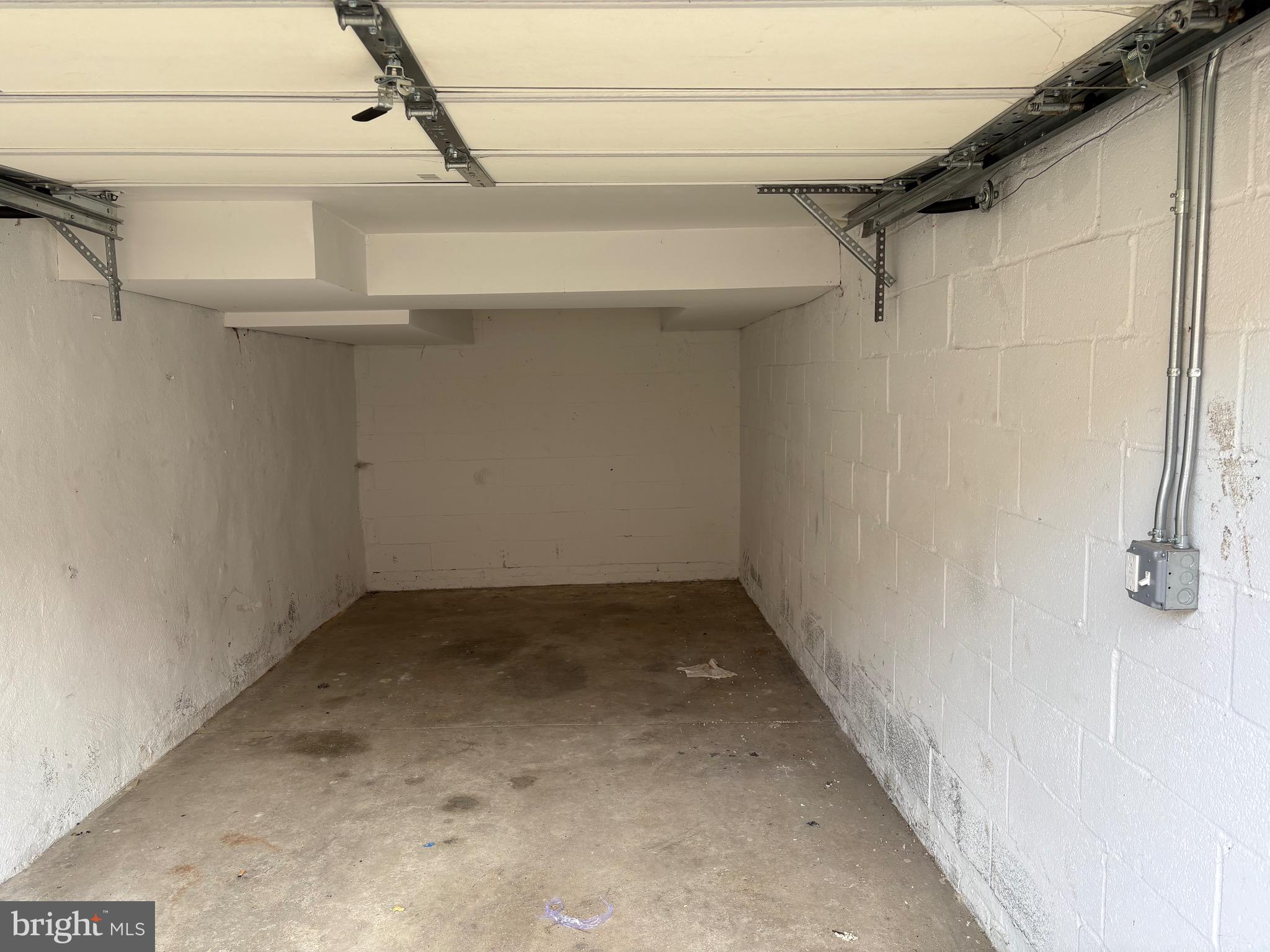 PHILADELPHIA (NORTHEAST) - Residential