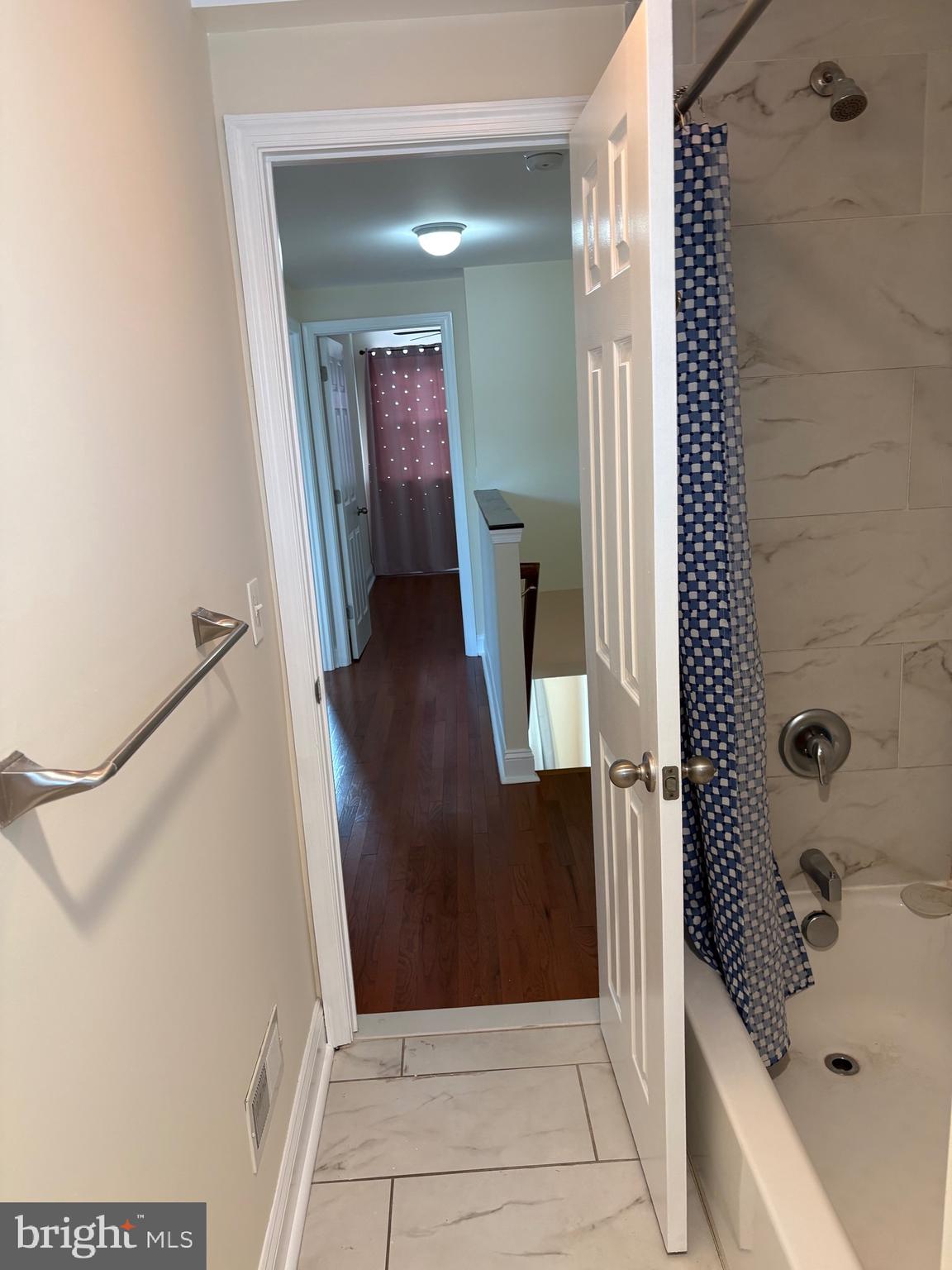 PHILADELPHIA (NORTHEAST) - Residential