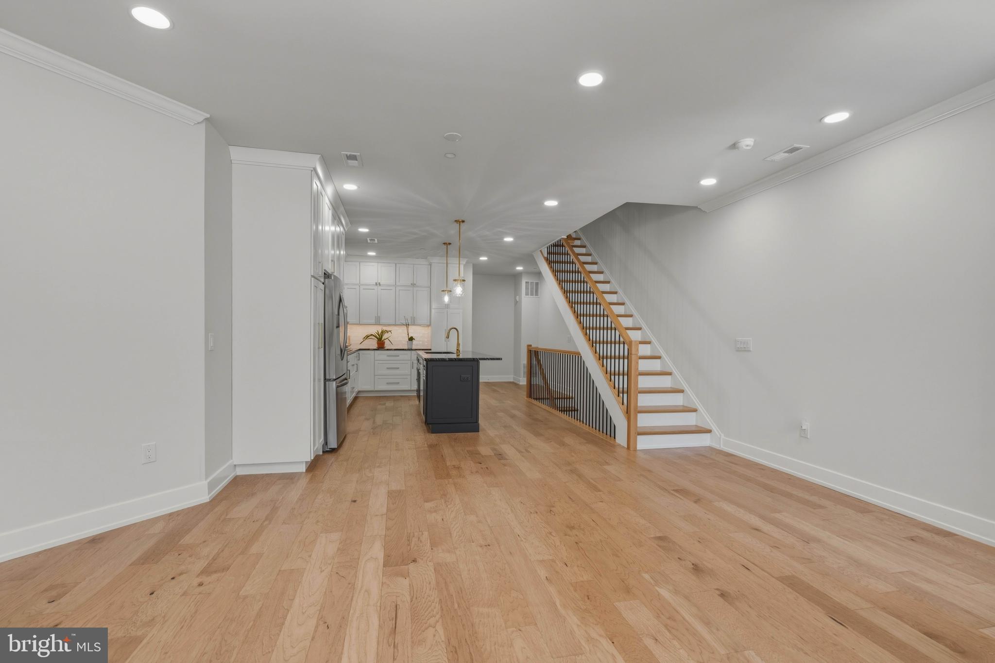 FORT WASHINGTON - Residential