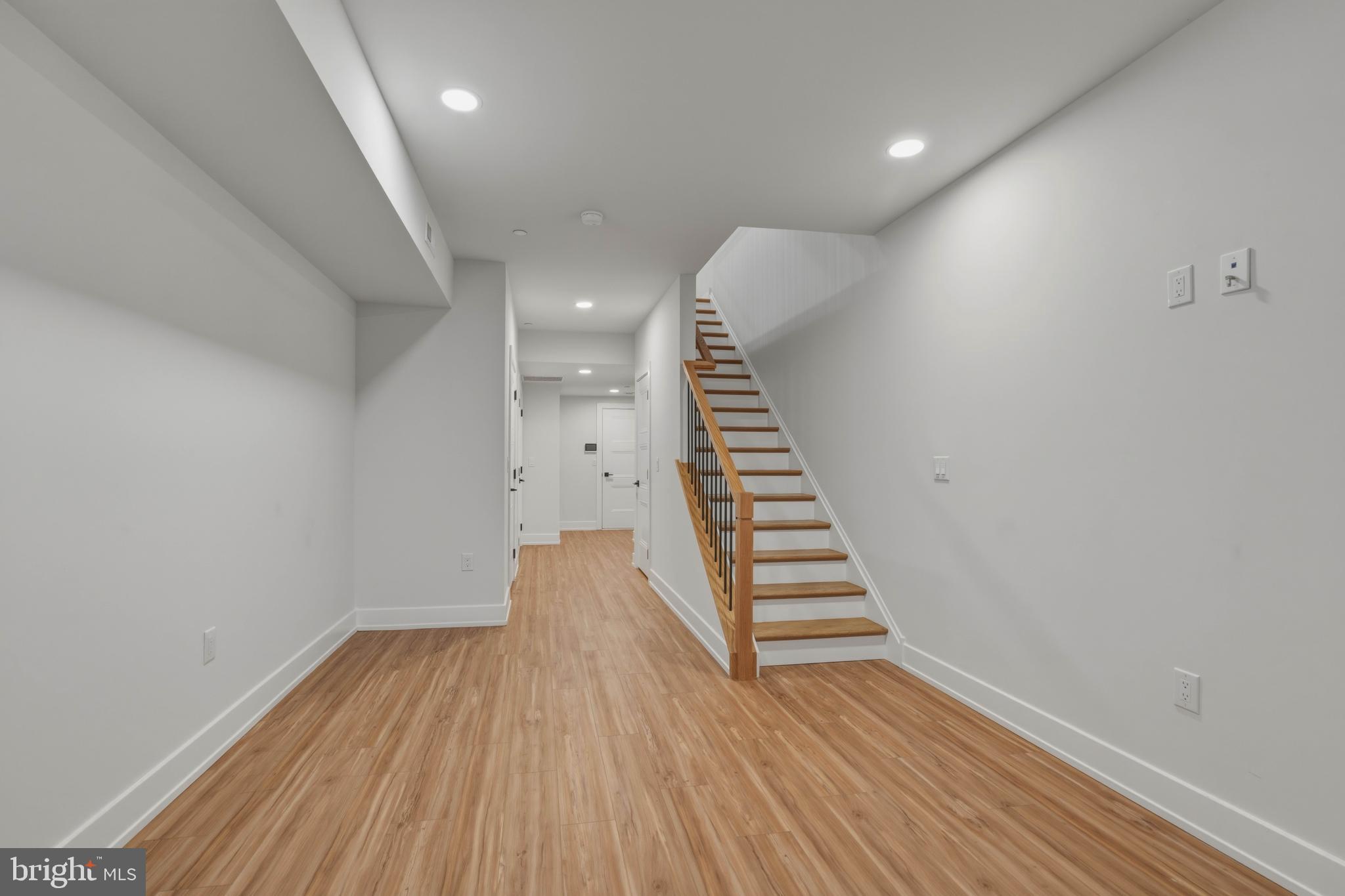 FORT WASHINGTON - Residential