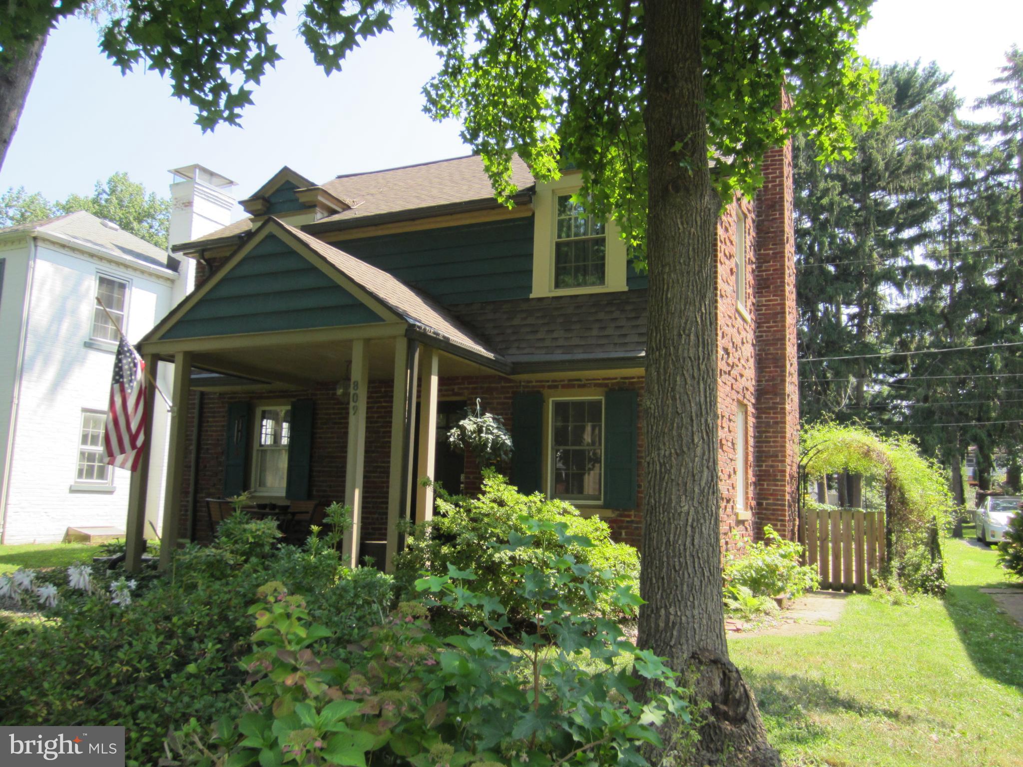 SCHOOL LANE HILLS - Residential