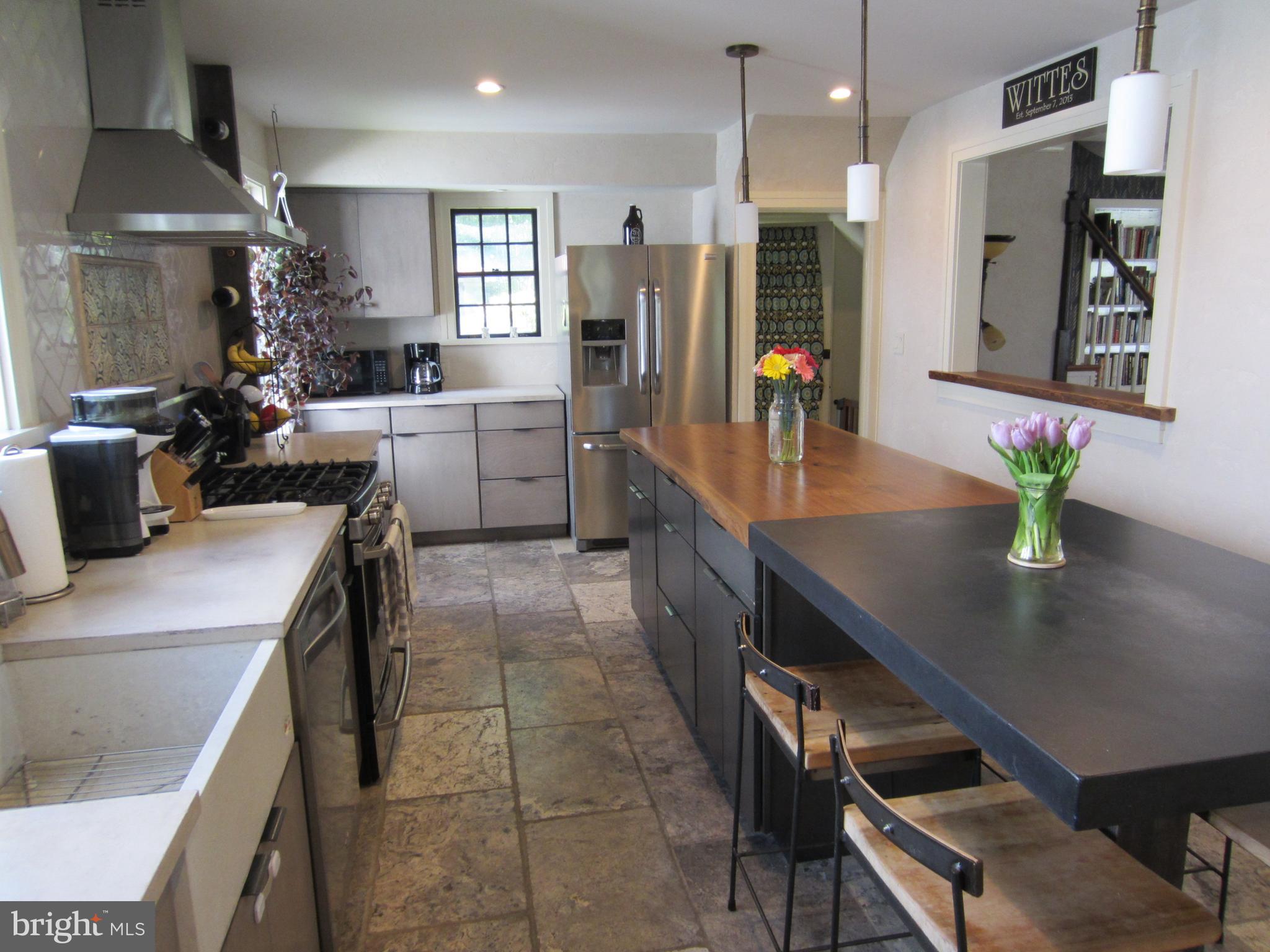 SCHOOL LANE HILLS - Residential