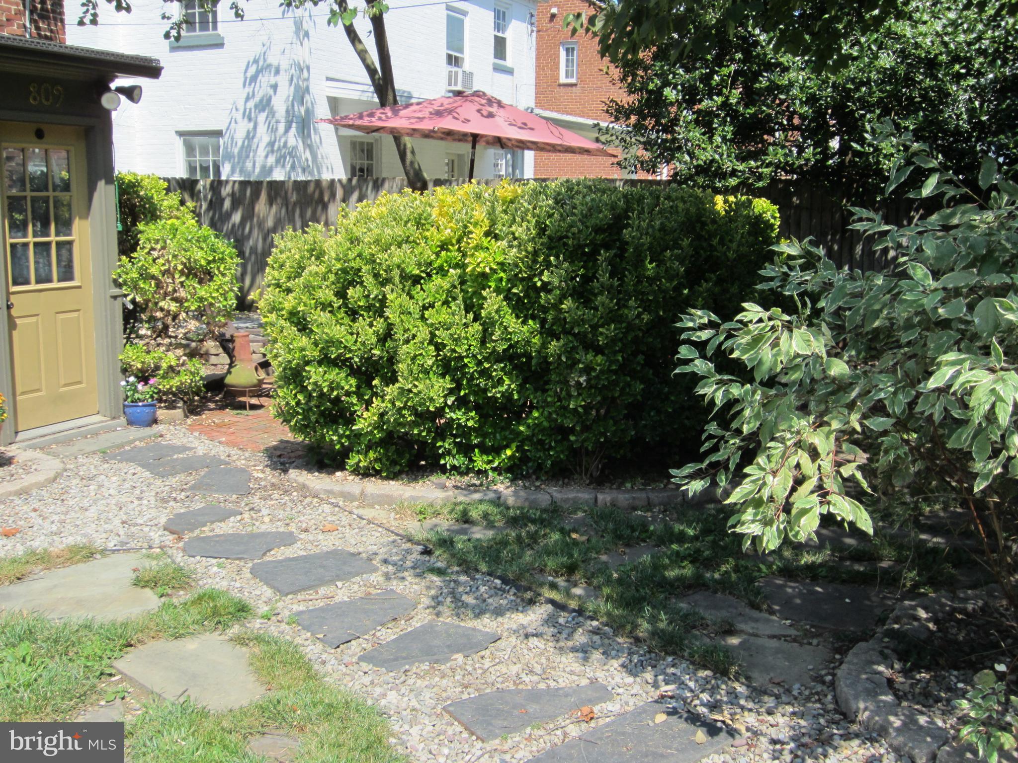 SCHOOL LANE HILLS - Residential