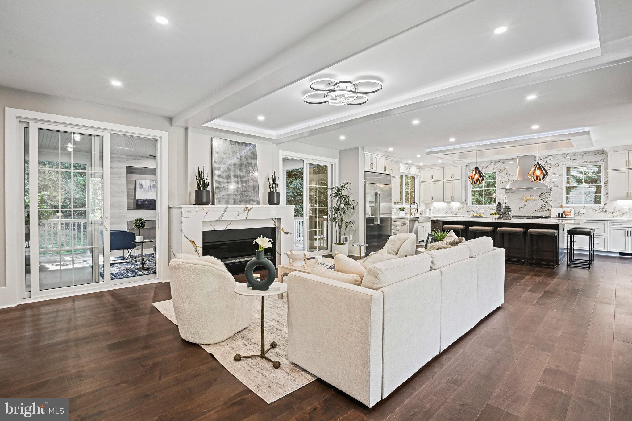 LOCUST HILL - Residential