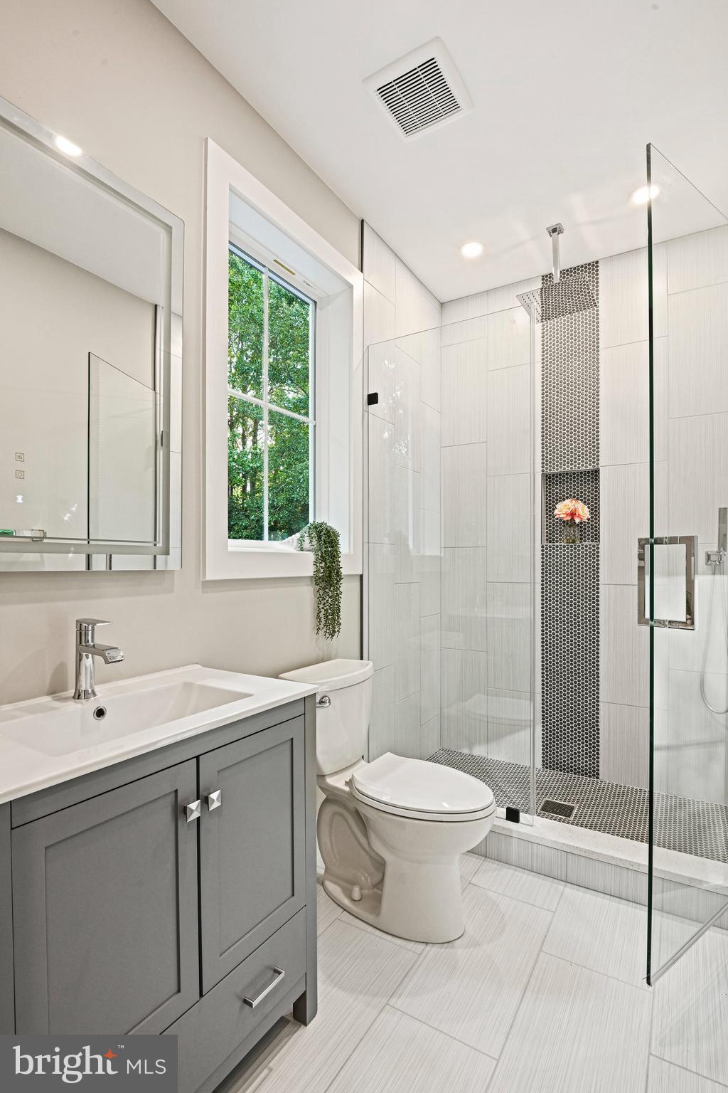 LOCUST HILL - Residential