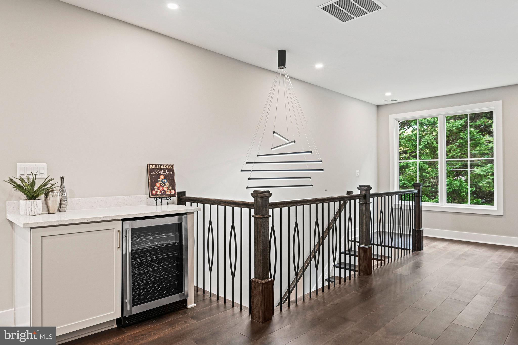 LOCUST HILL - Residential