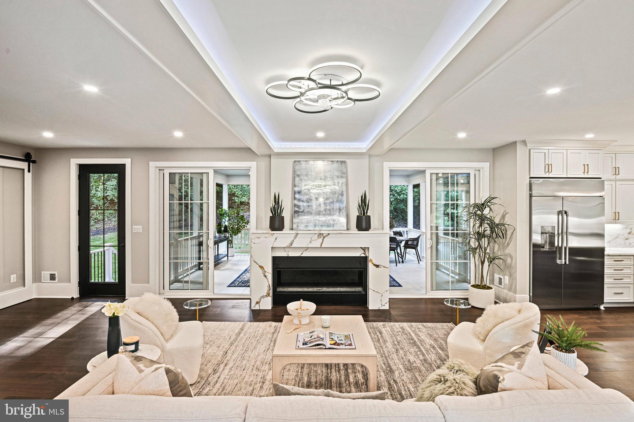 LOCUST HILL - Residential
