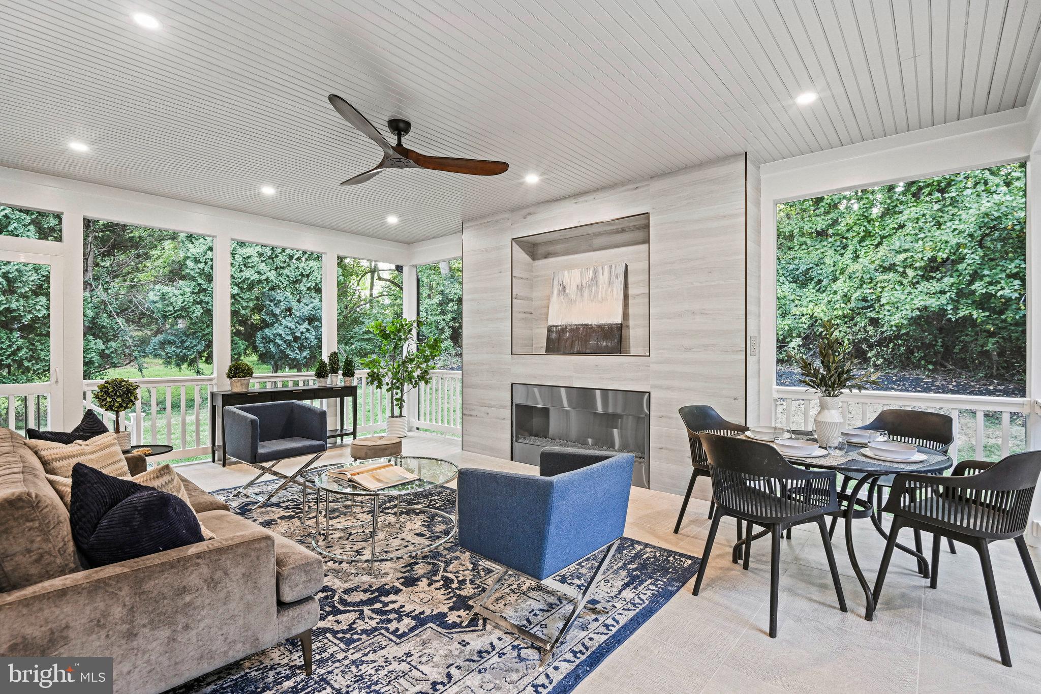 LOCUST HILL - Residential