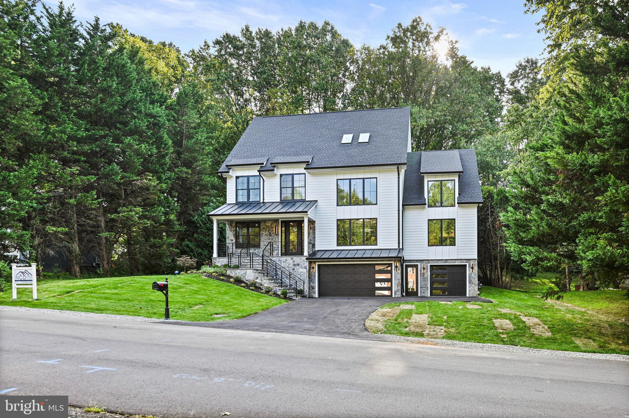 LOCUST HILL - Residential