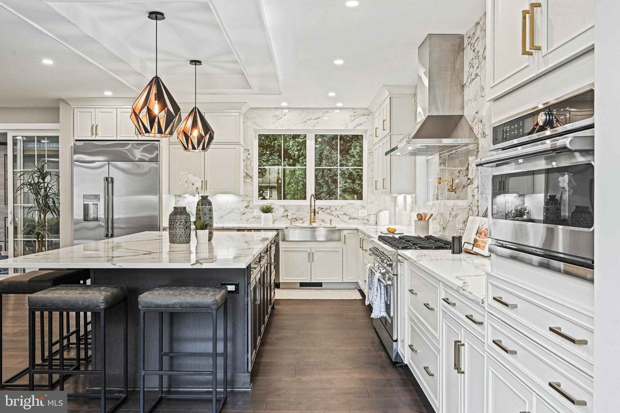 LOCUST HILL - Residential