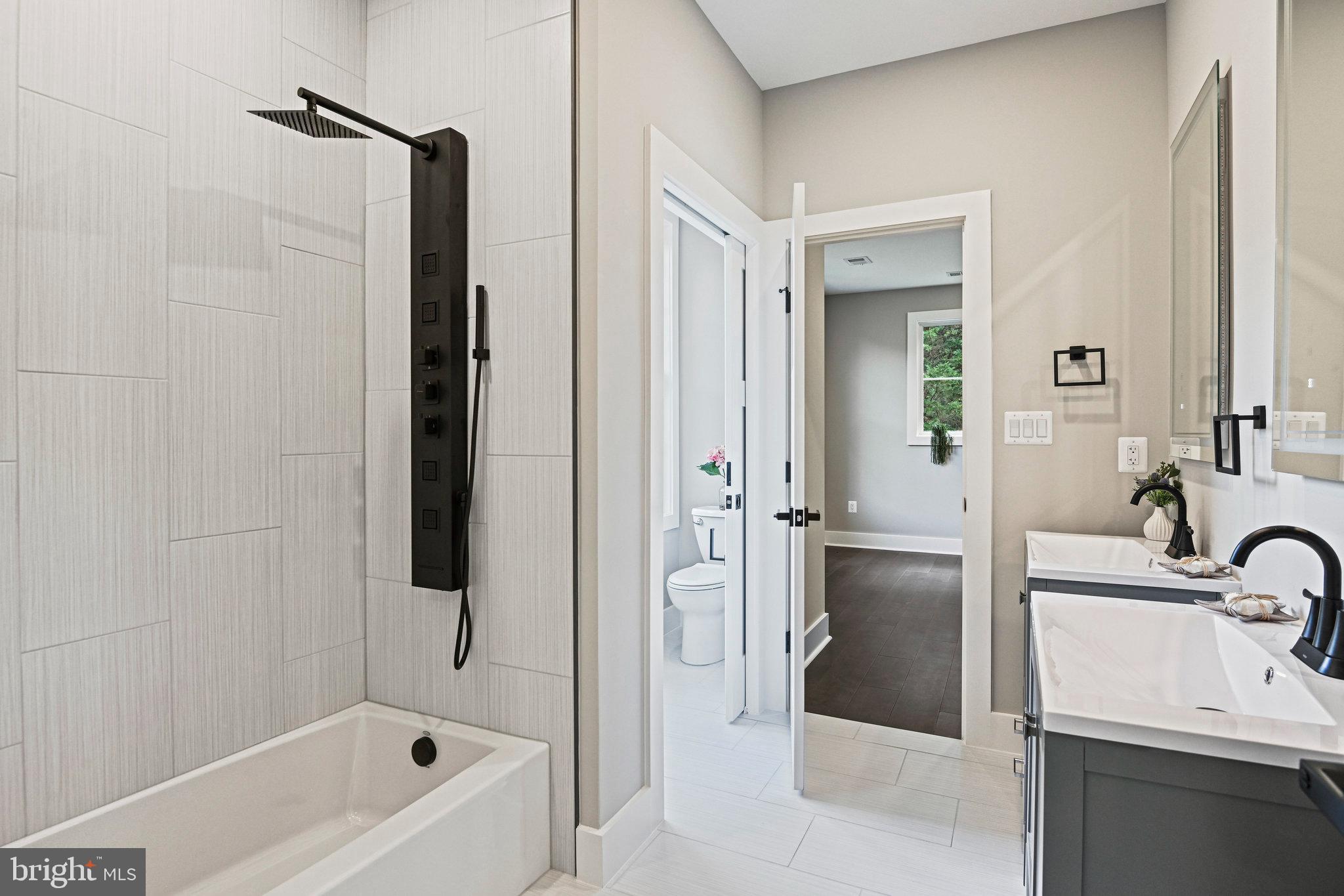 LOCUST HILL - Residential