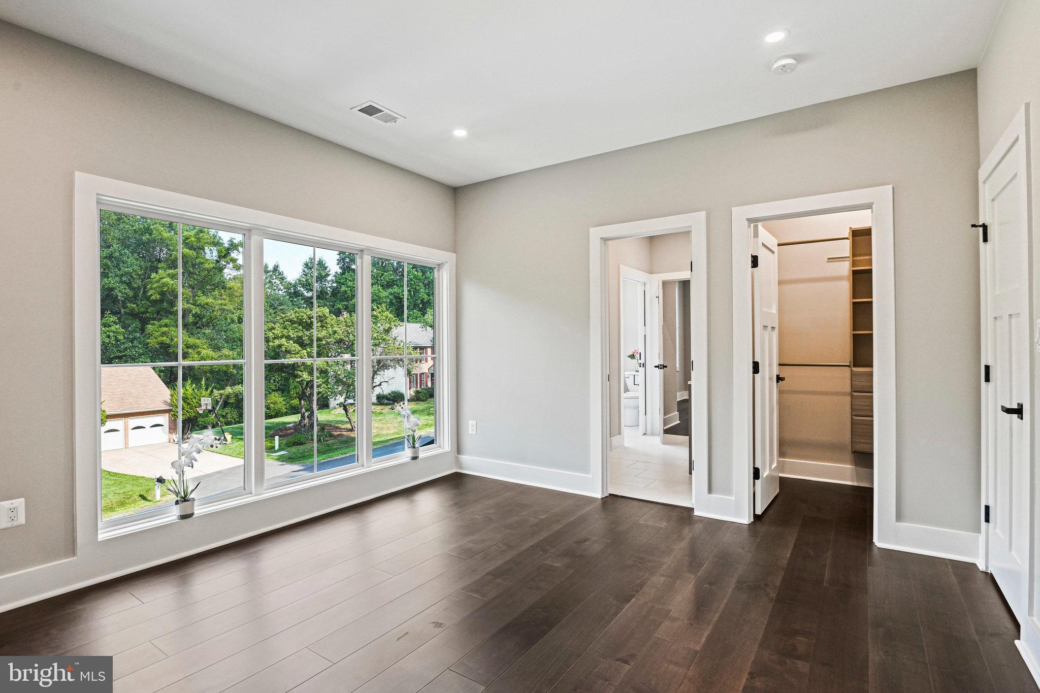 LOCUST HILL - Residential