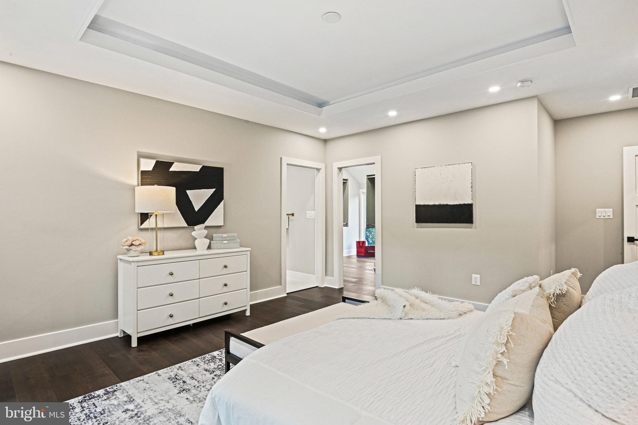 LOCUST HILL - Residential