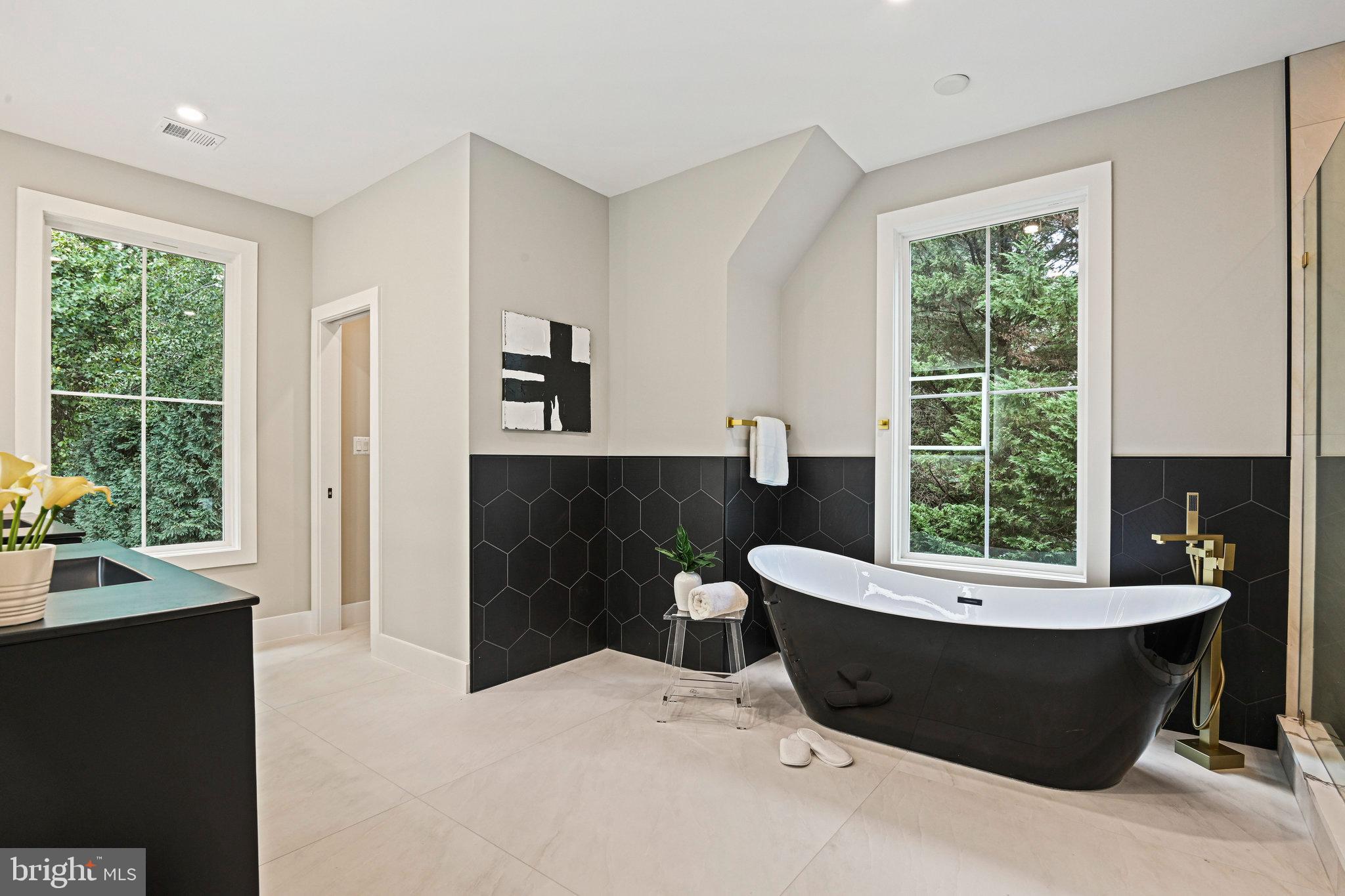 LOCUST HILL - Residential
