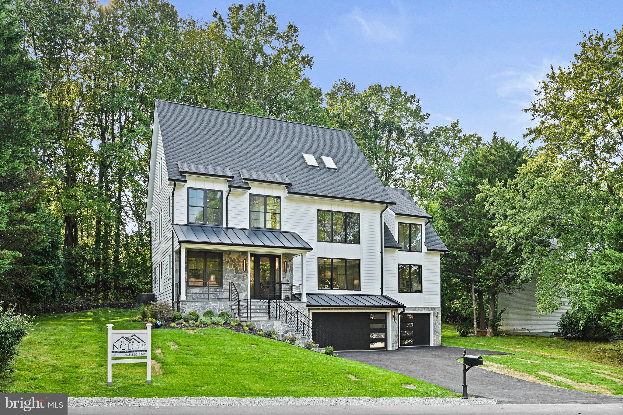 LOCUST HILL - Residential