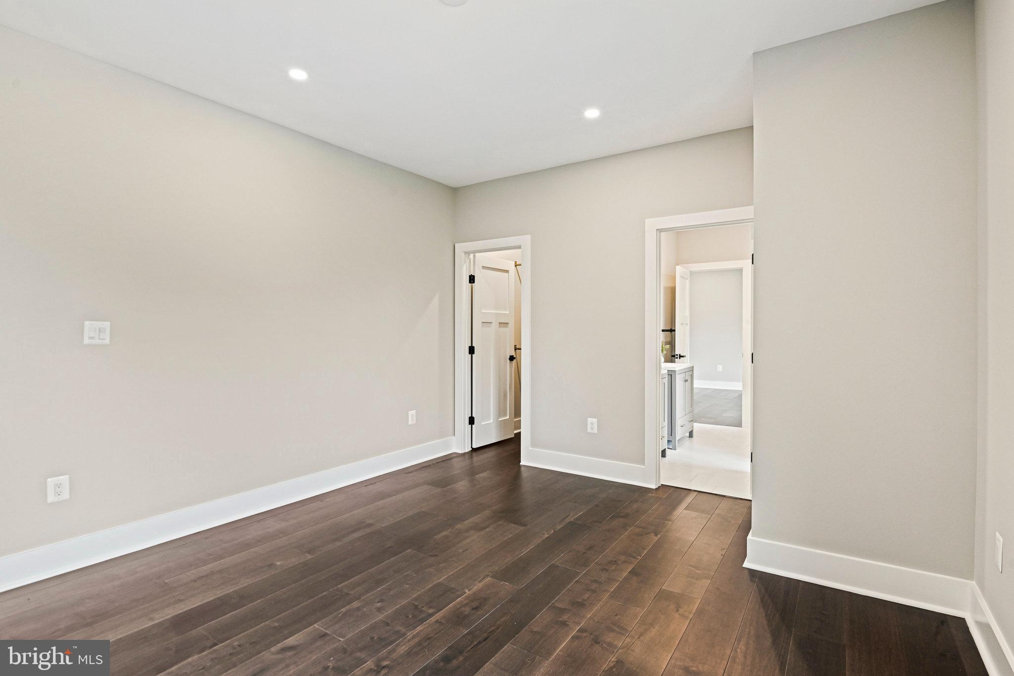 LOCUST HILL - Residential