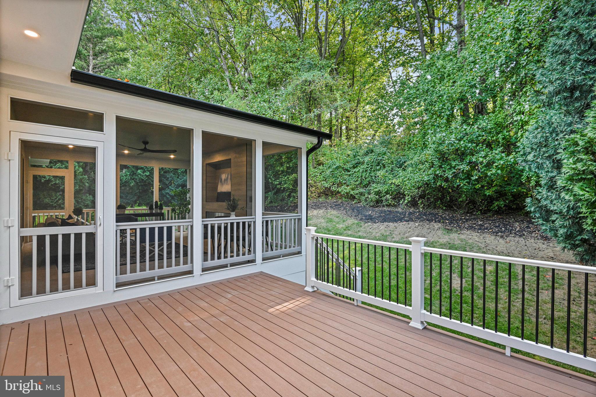 LOCUST HILL - Residential