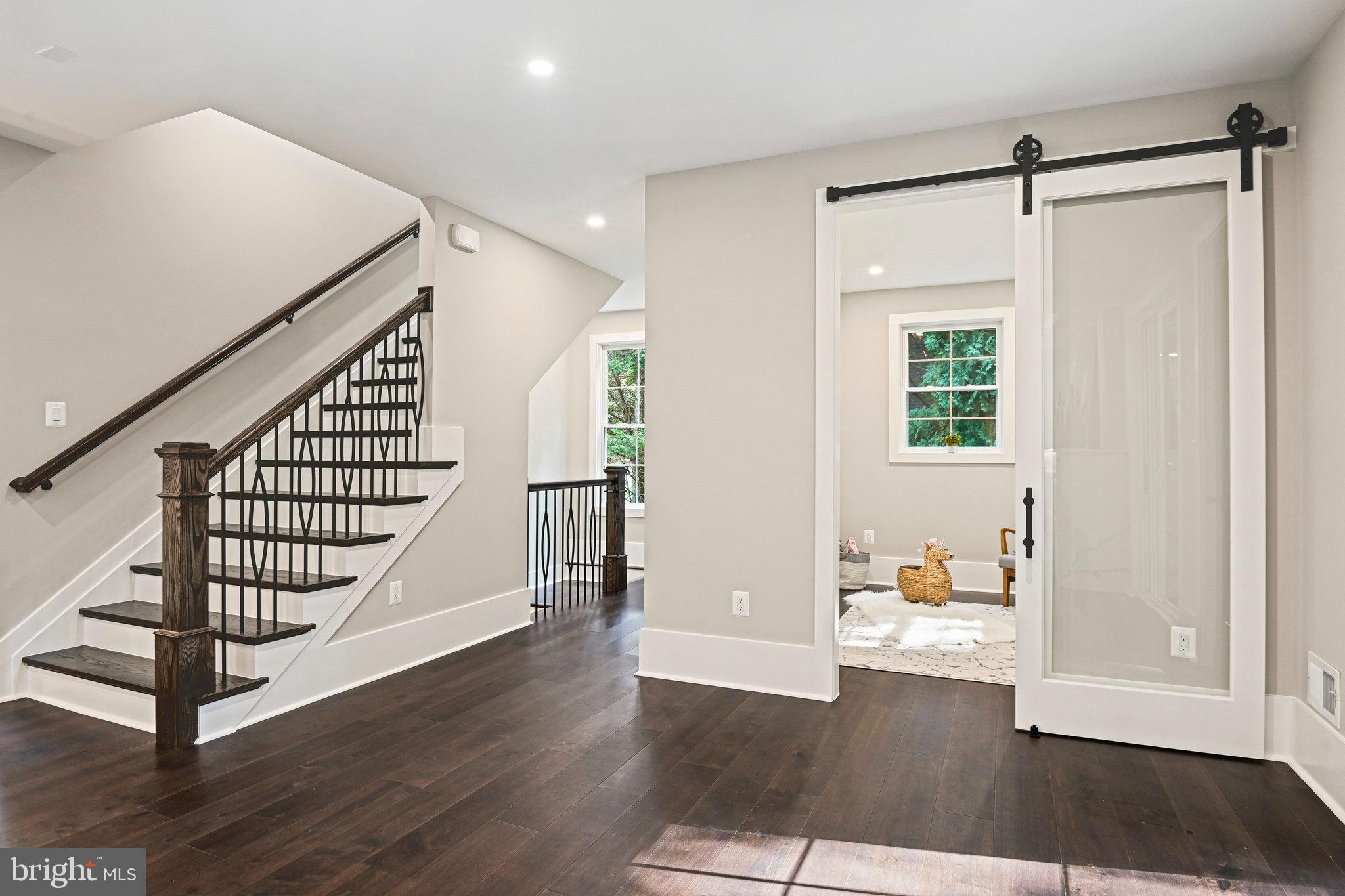 LOCUST HILL - Residential