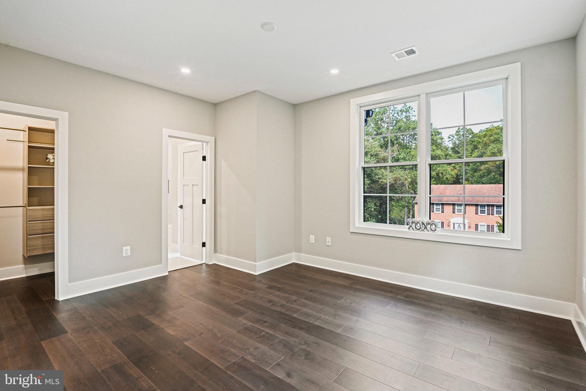 LOCUST HILL - Residential