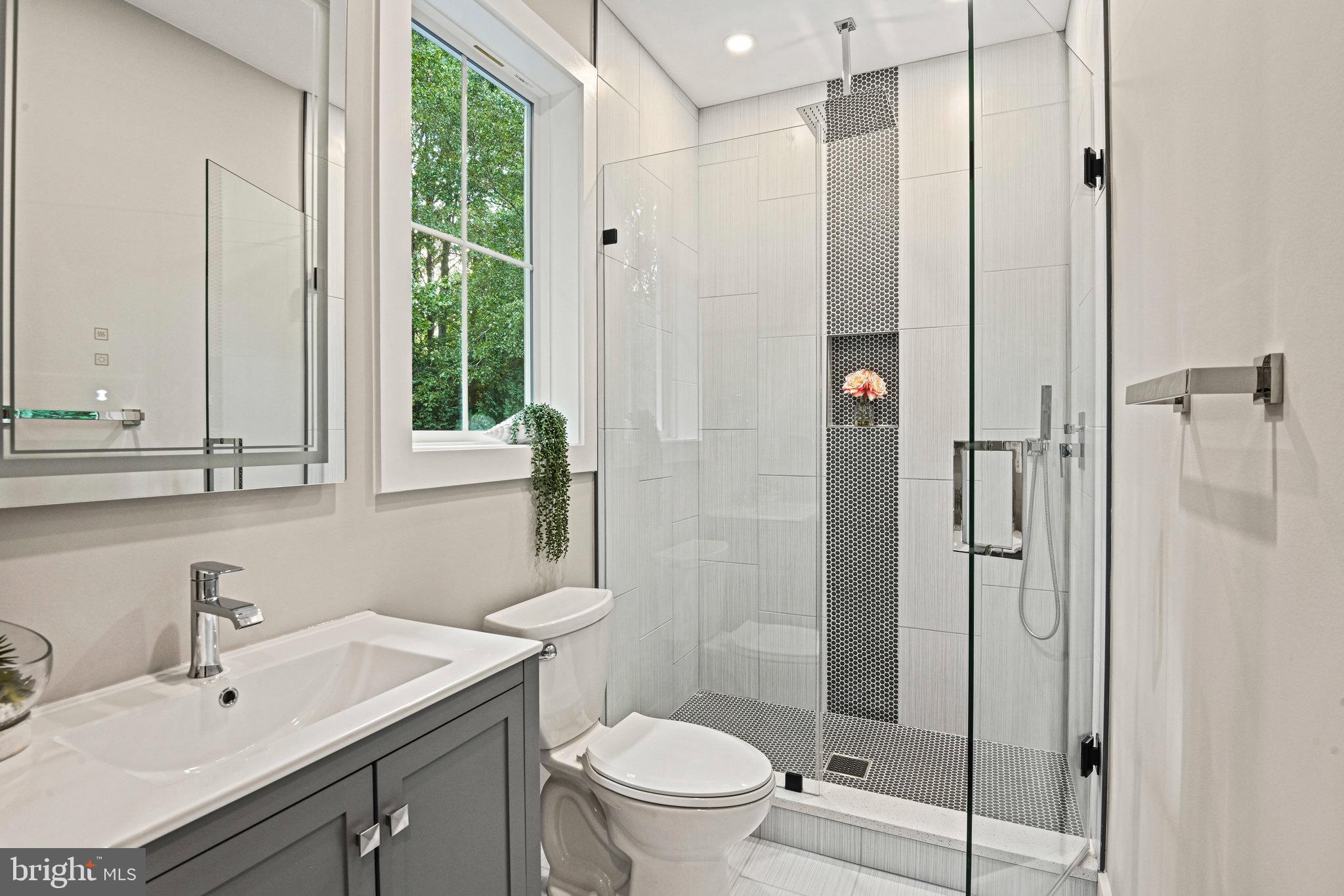 LOCUST HILL - Residential