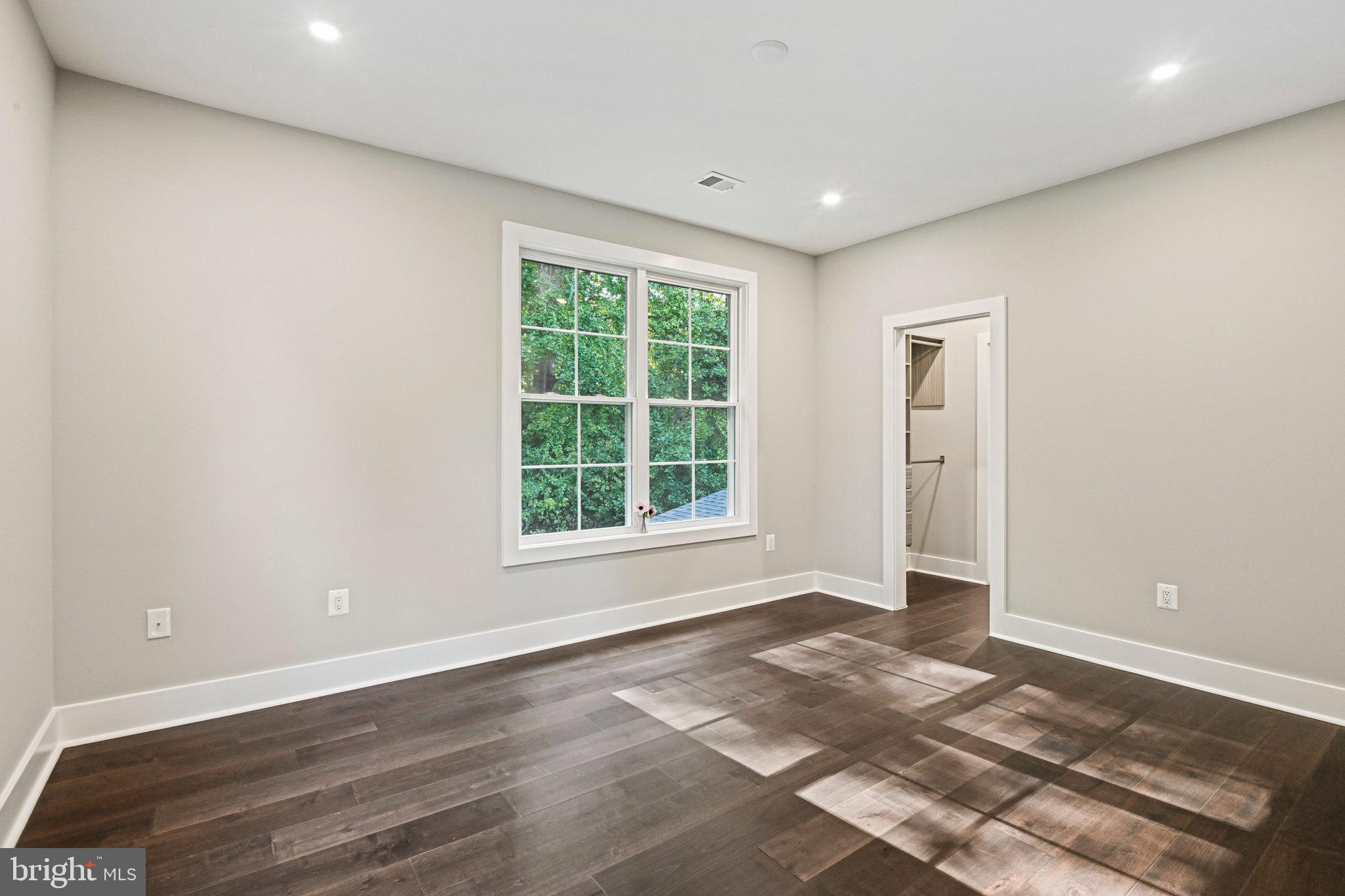 LOCUST HILL - Residential