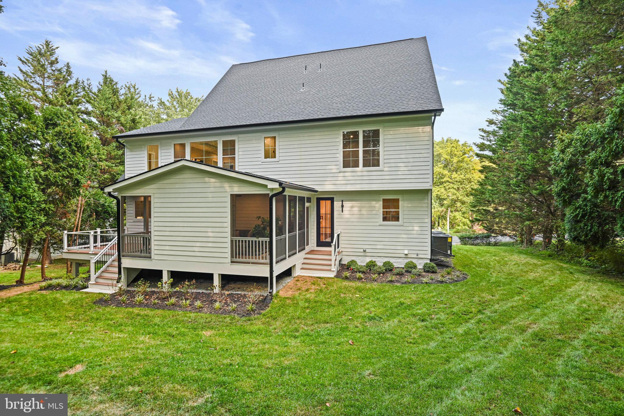 LOCUST HILL - Residential